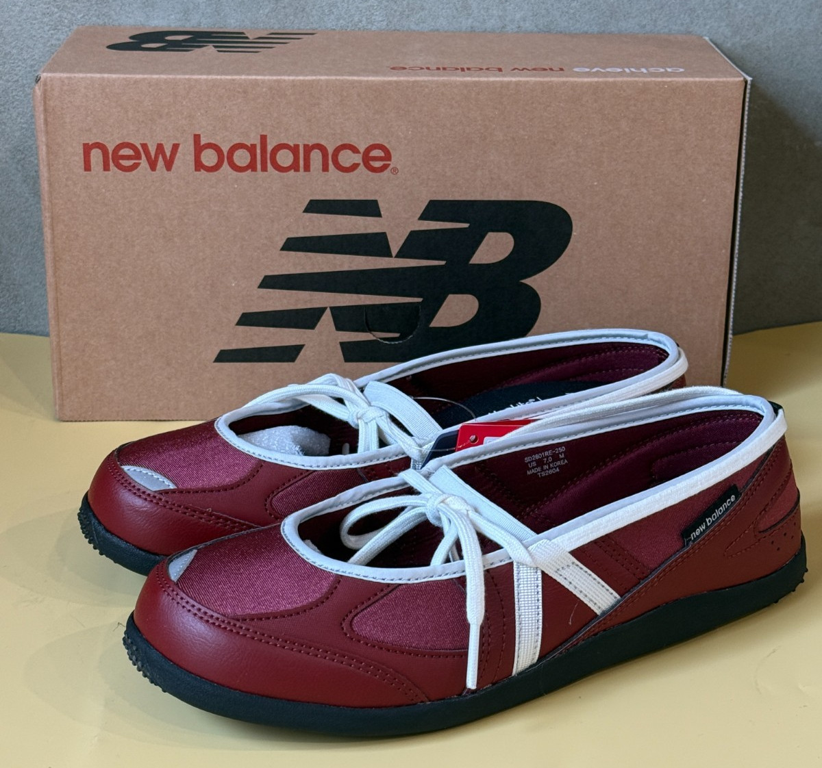 New Balance Flat Breeze Women’s Casual Sneakers Lifestyle Shoes Red NWT SD2601RE