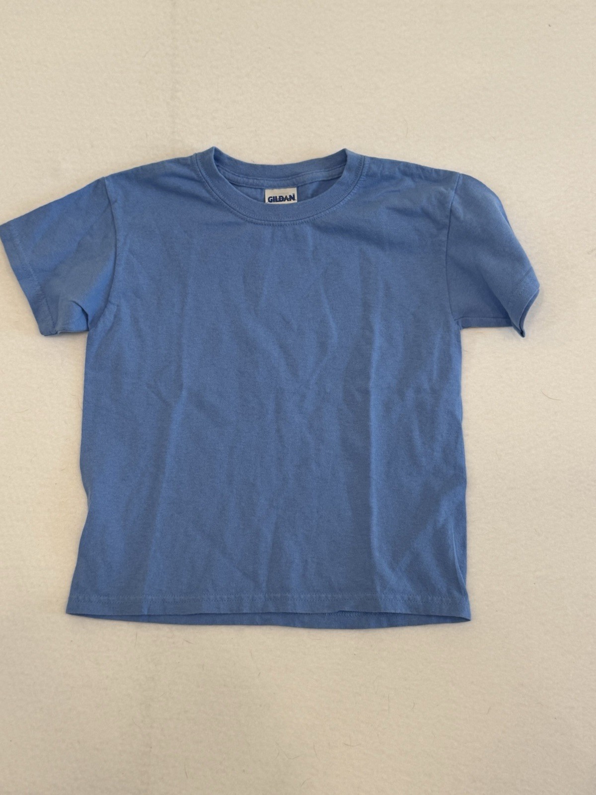 Blue Gildan YOUTH Heavy Cotton Plain Crew Neck Short Sleeves T-Shirt. Size Small