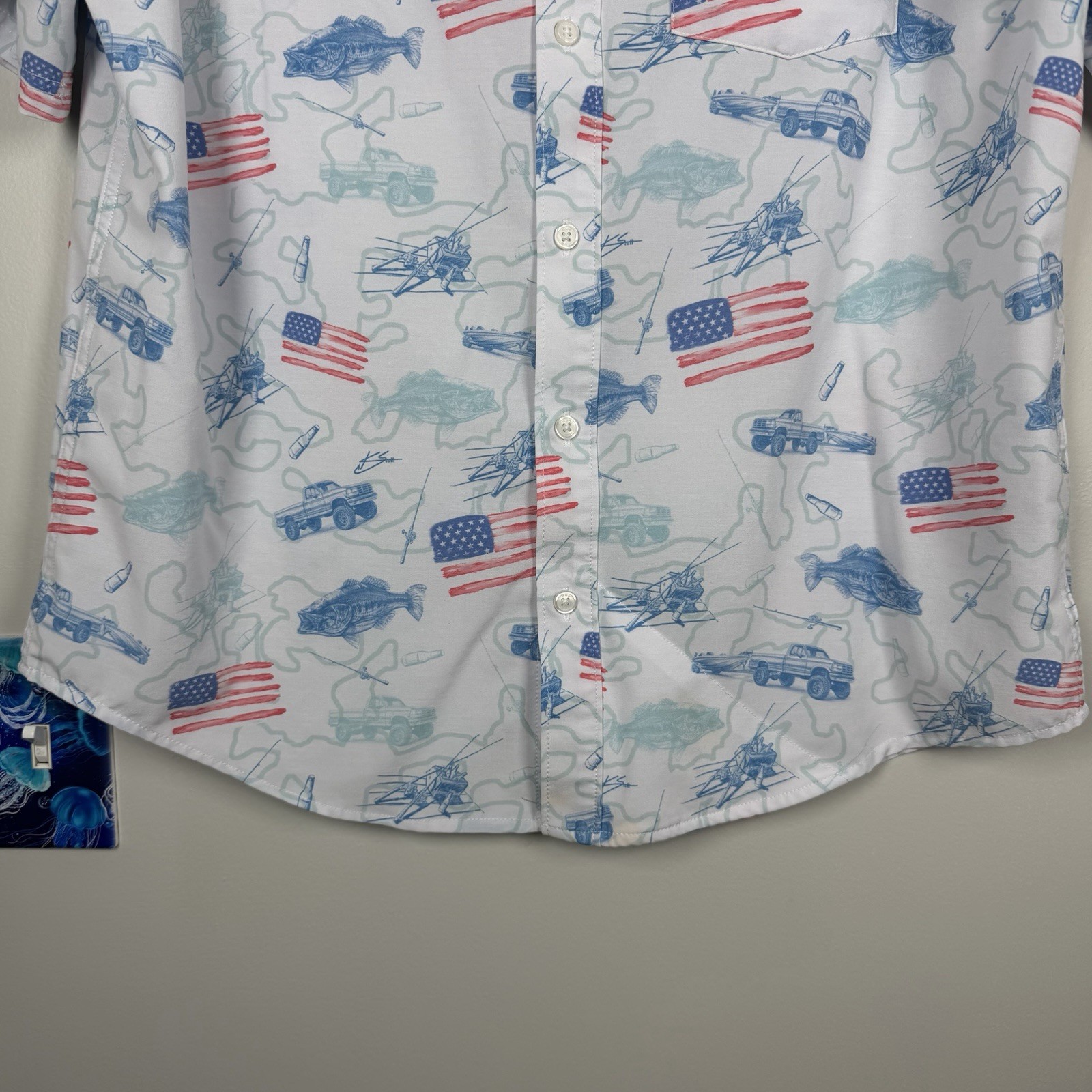 Huk Kona Fish & Flag Fishing Shirt Red White Blue Button Down Size Medium Summer