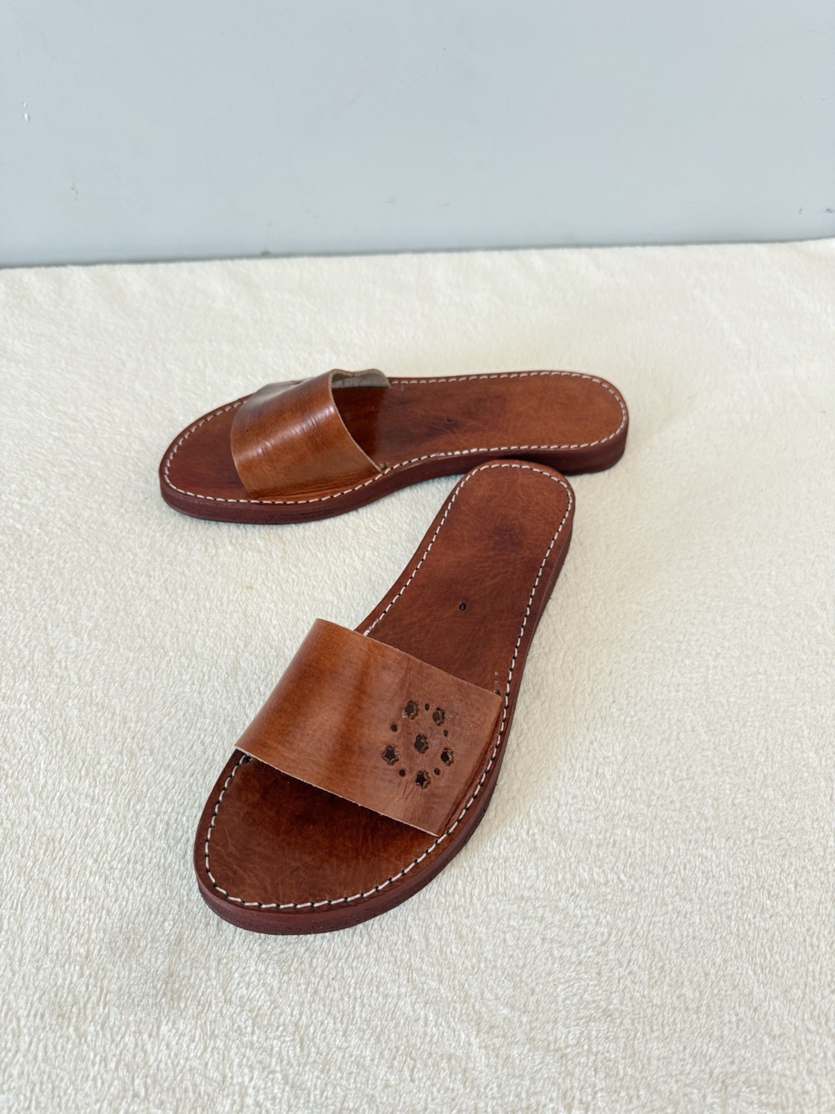 Handcrafted Genuine Leather Sandals for Women – Black Single Strap
