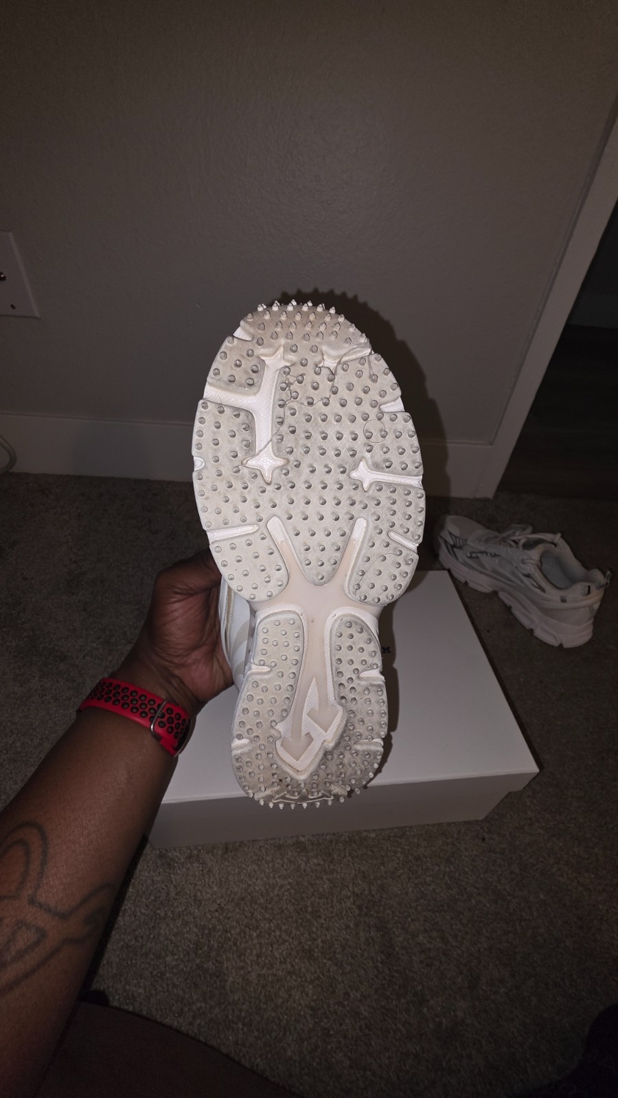 Size 10 – Off-White Be Right Back White