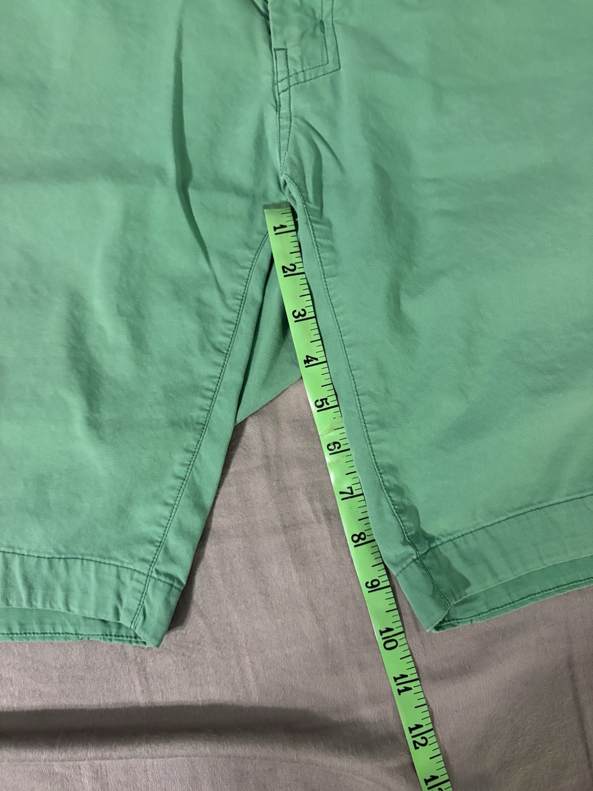 Arc’teryx Men’s Atlin Chino Shorts 10 Inch Inseam Green, Trim Fit Size 34