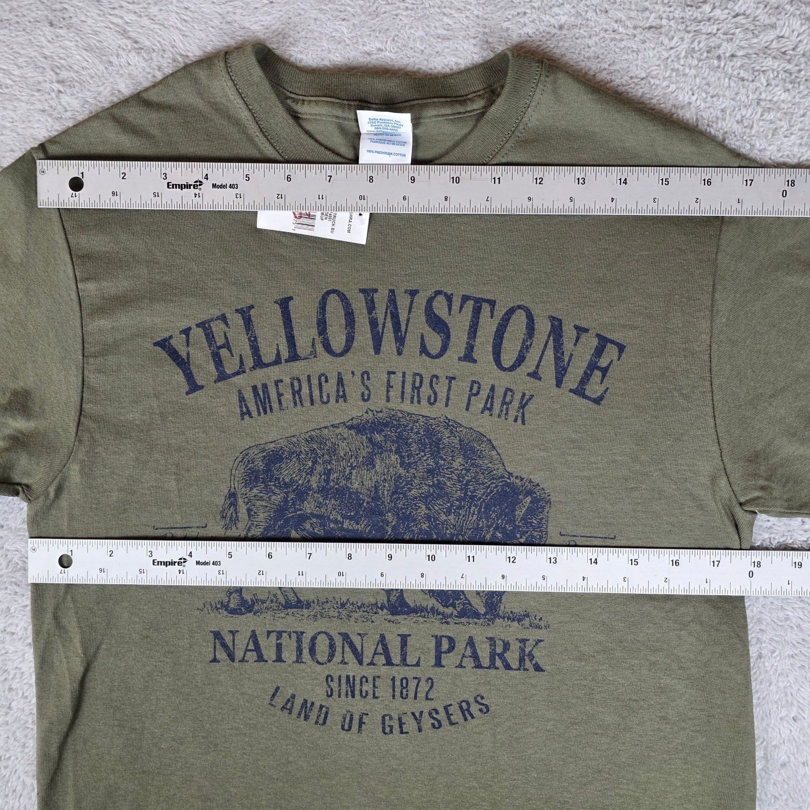 NWT Yellowstone National Park Bison Graphic T Shirt Small Green Delta Loden Tee