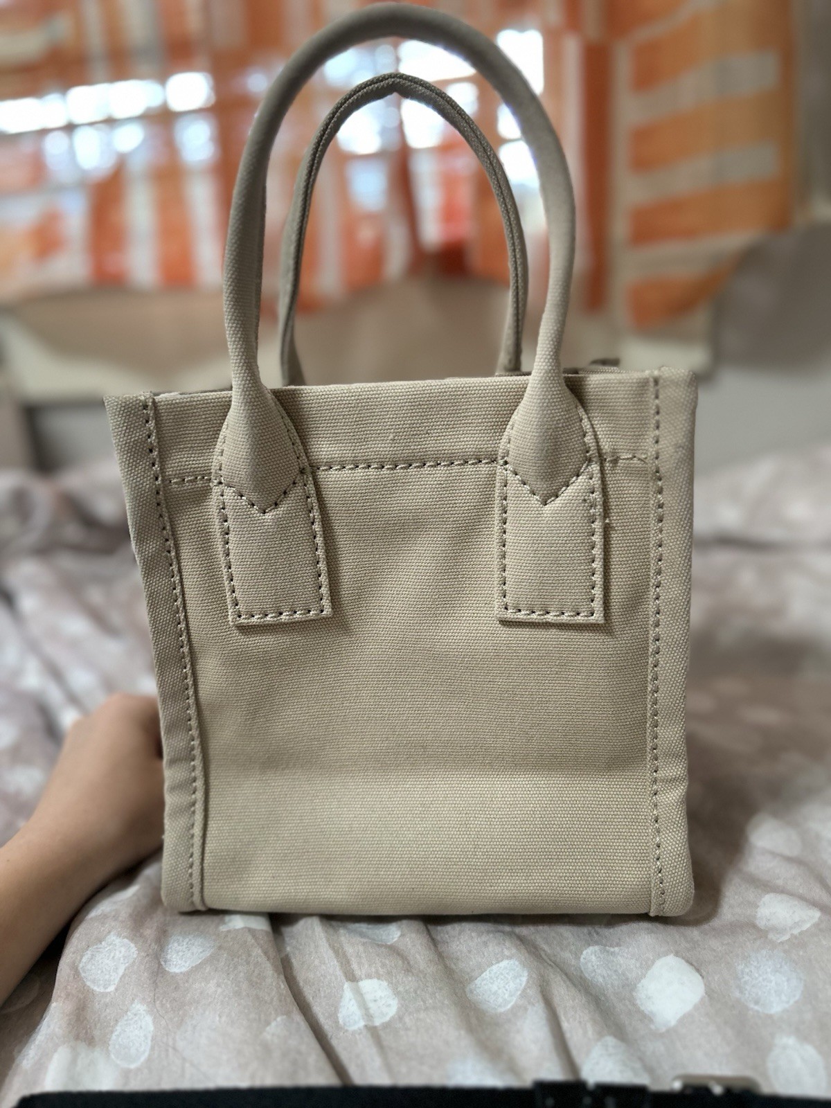 Marc Jacobs Beige Mini Tote Bag Zip Closure w/ 2 Detachable Straps Inner Pockets