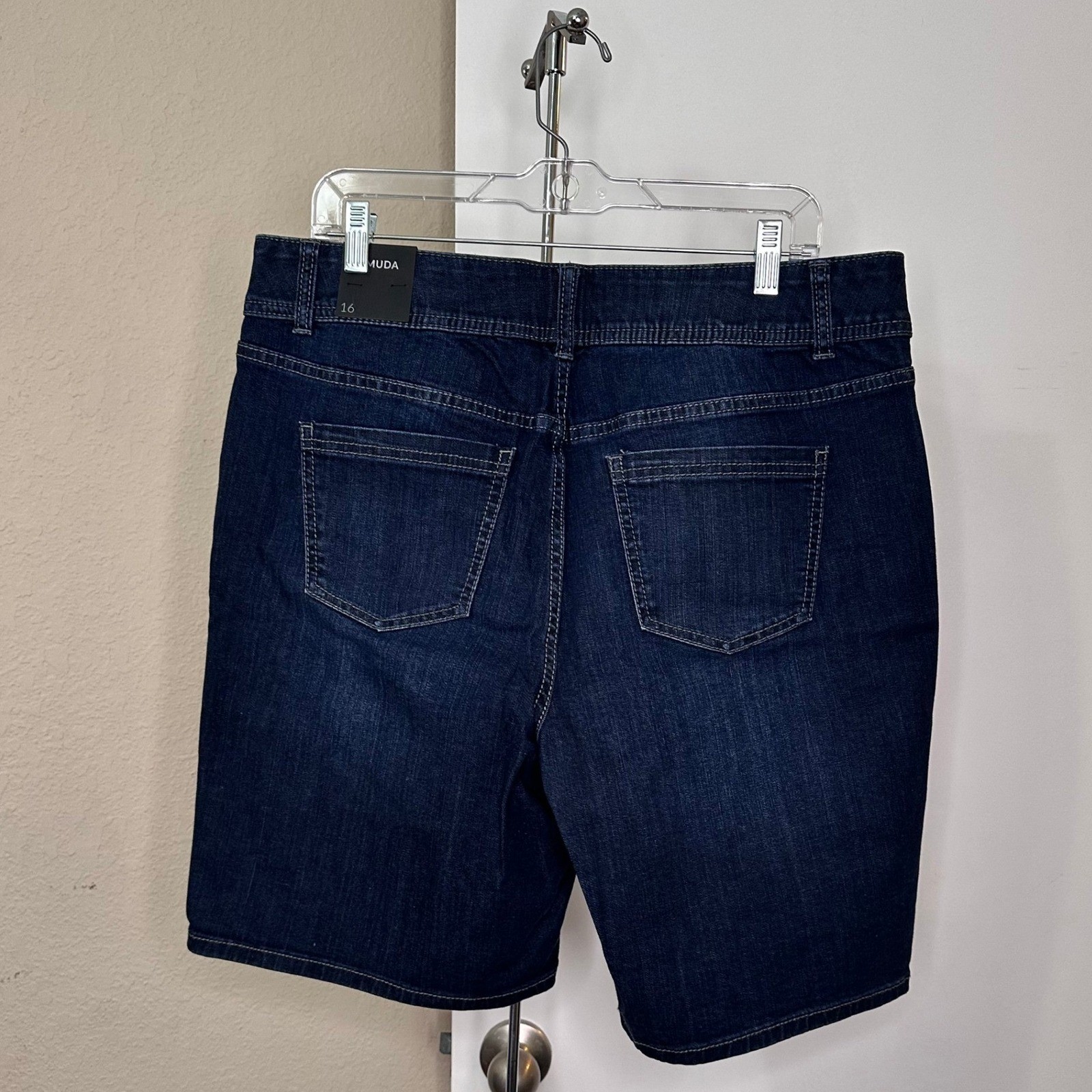 Lane Bryant Womens Bermuda Shorts Dark Wash Tighter Tummy Technology Size 16 NEW