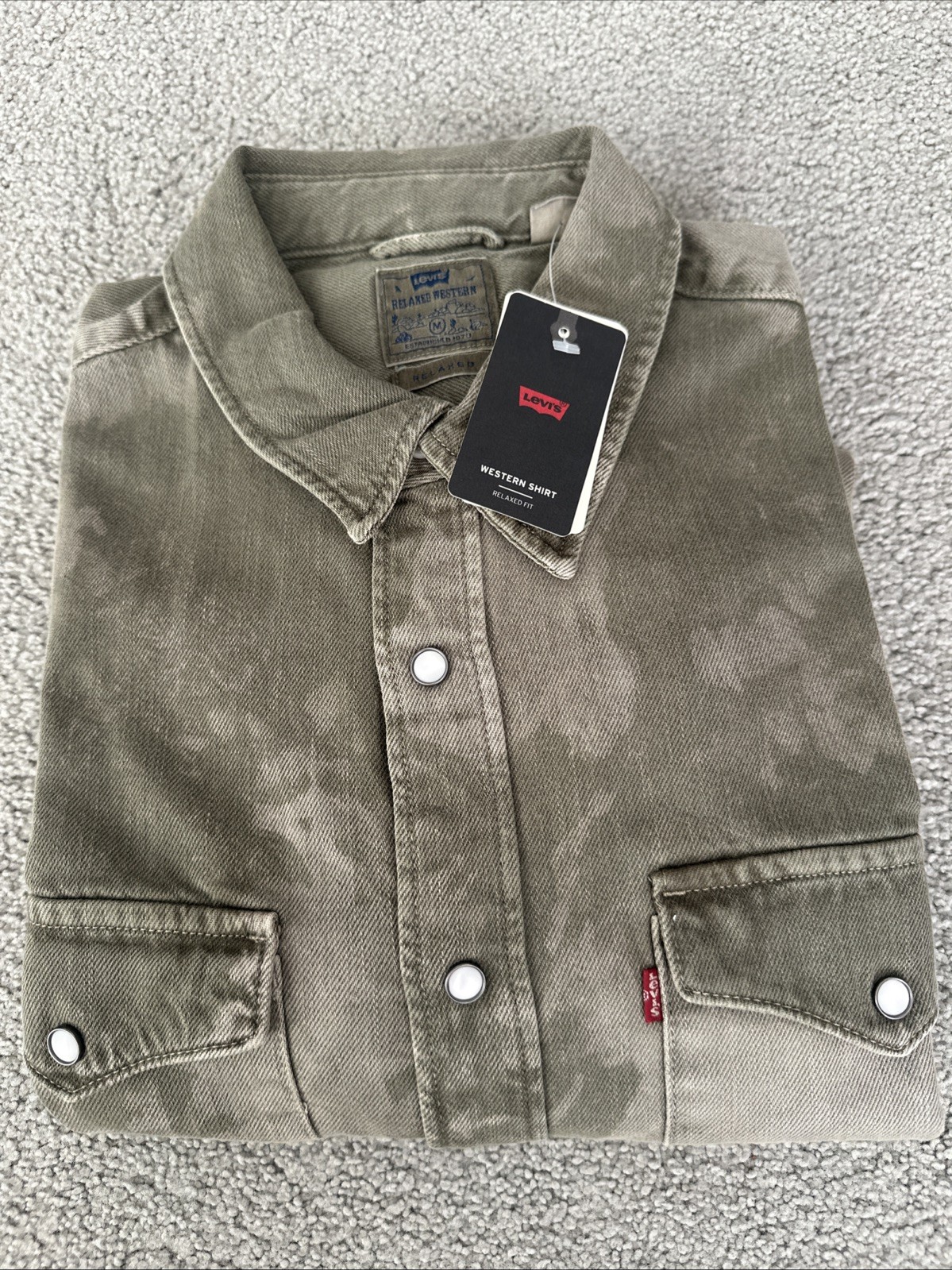 Levi’s Mens Medium Green Camo Pearl Snap Button Down Relaxed Western Shirt New