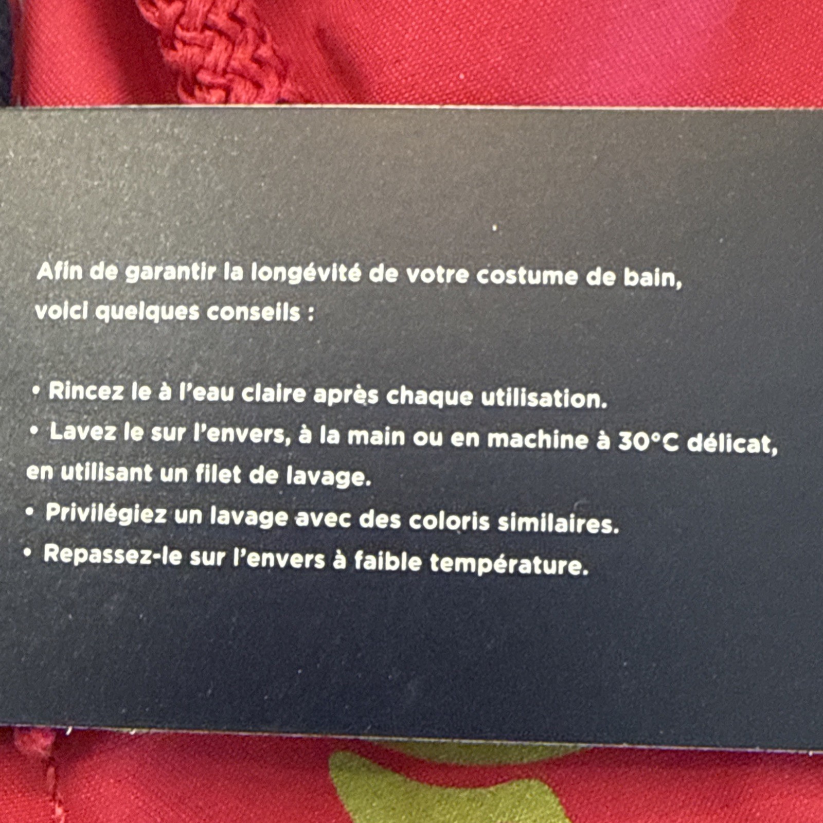 Vilebrequin Boys Jim Turtle Printed Swim Trunks Size 4 Bourgogne Jim C3B36 NEW