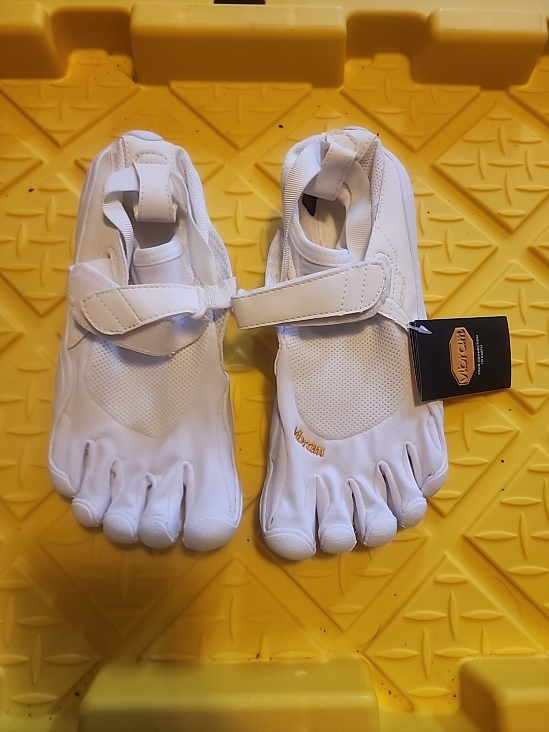 Vibram Fivefingers KSO Vintage White Womans 21W1410 Size 7.5-8