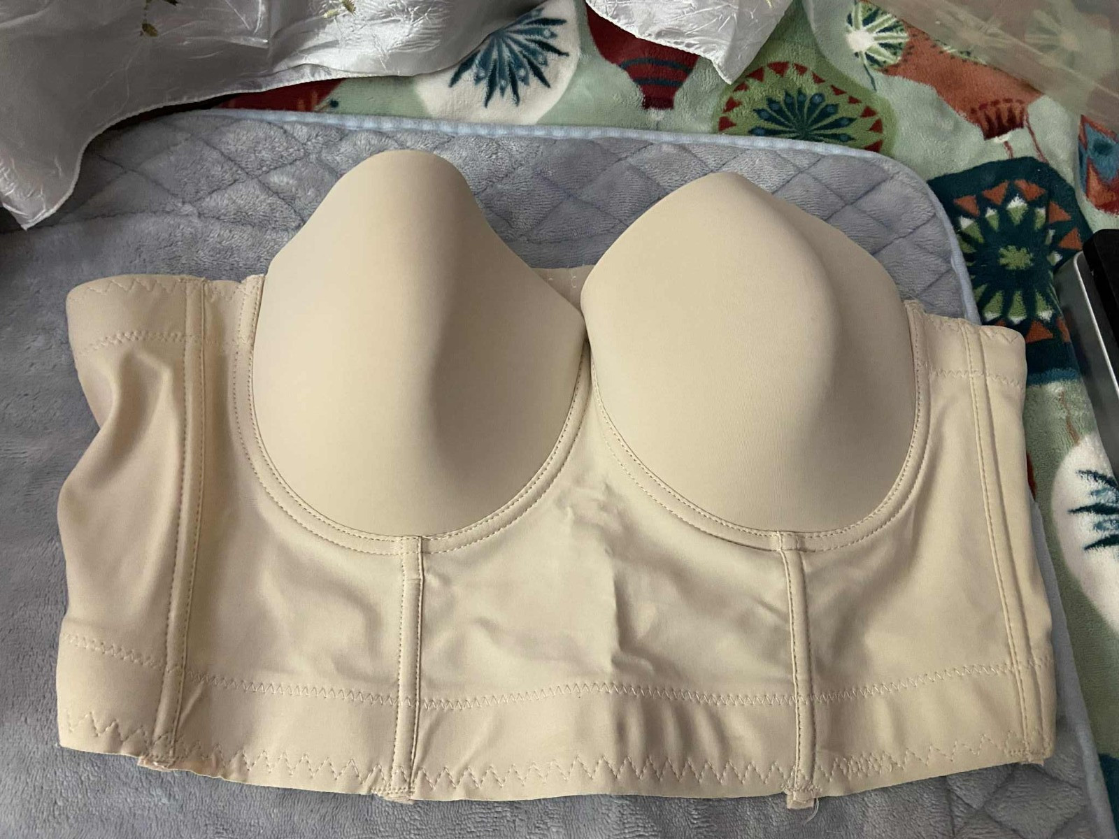BEIGE CORSET STYLE BRA WITHOUT THE STRAPS NEW SIZE 38D