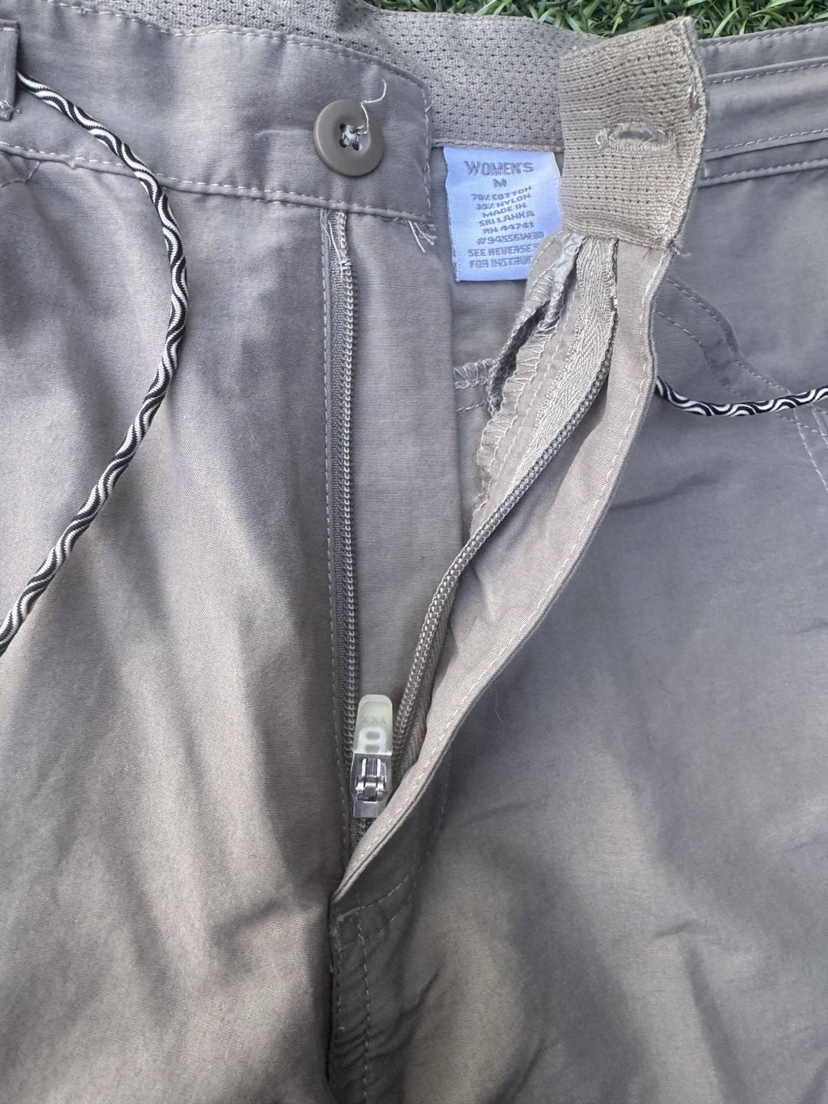 Alpine Design Women’s Khaki Cargo Shorts Size M Hiking Camping Gorpcore Utility