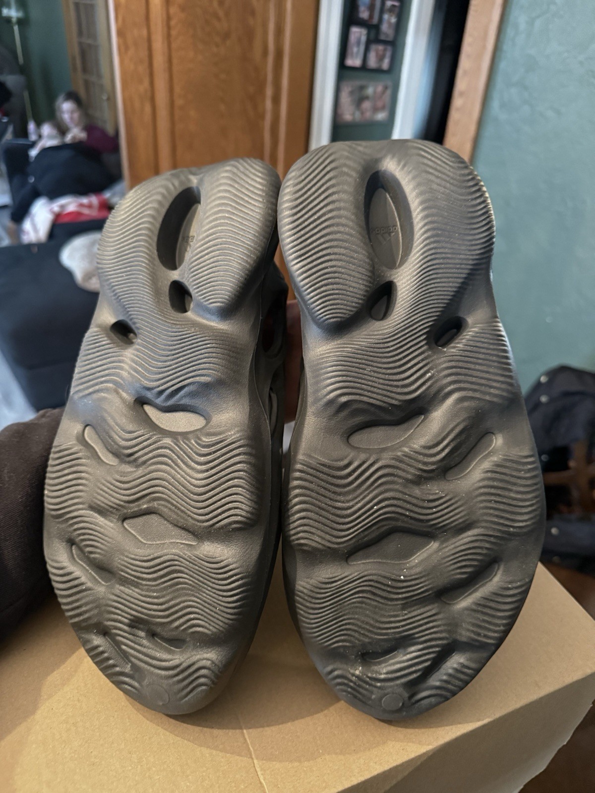 Yeezy Foam rnnr Onyx Size 12 Runs Tight