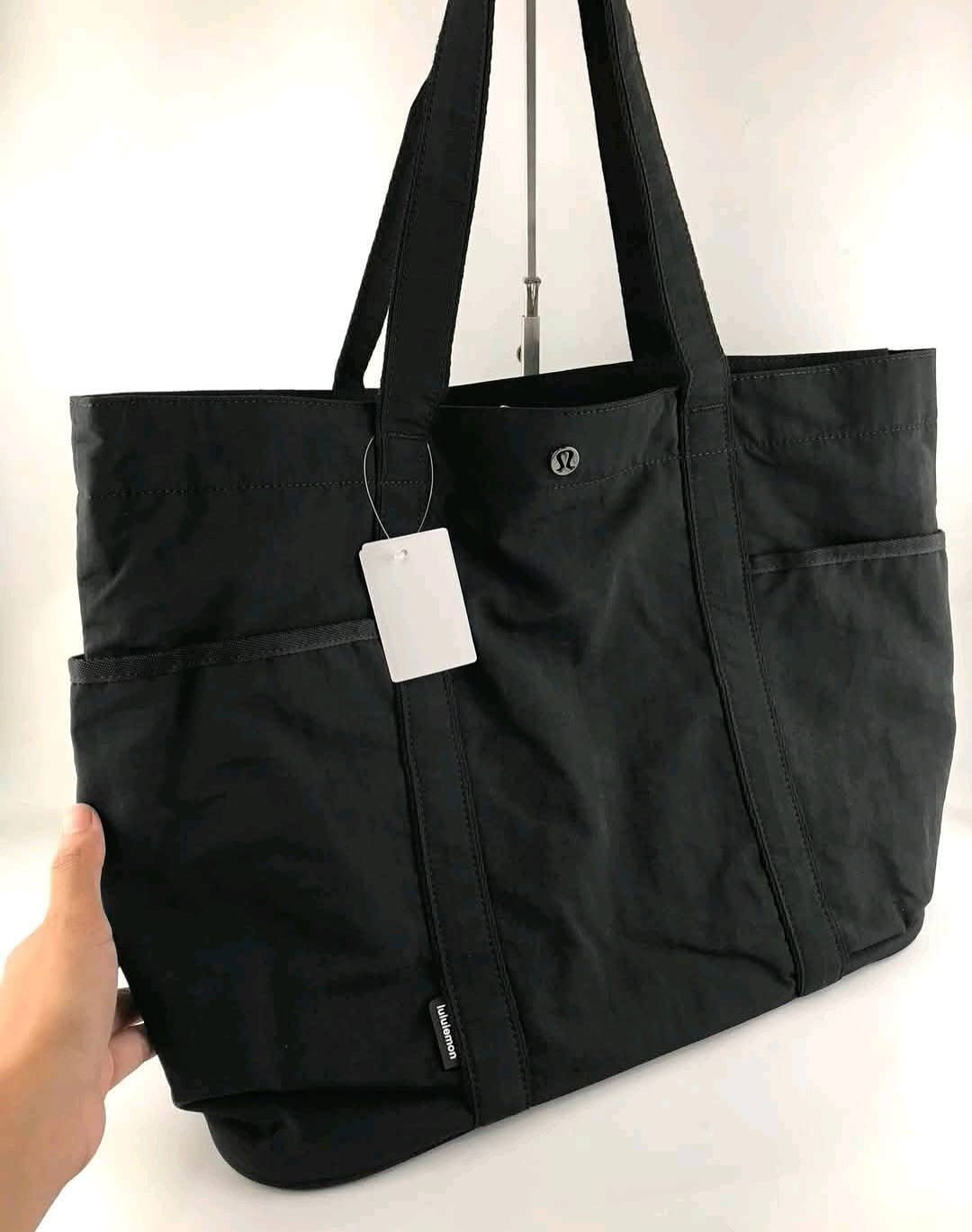 Lululemon Daily Tote Bag 20L Large Multi Pocket Travel Gym Carryall New Tags
