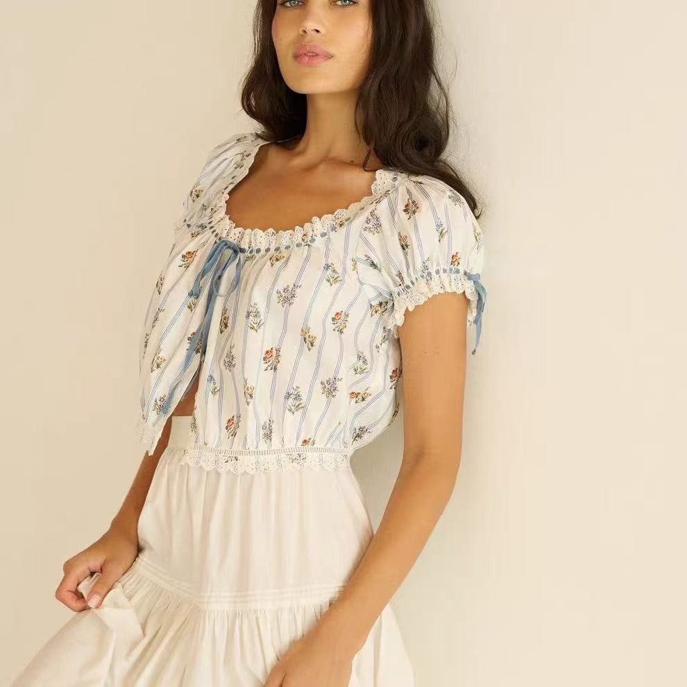 Doen Countryside floral hollow embroidery bubble sleeve shirt