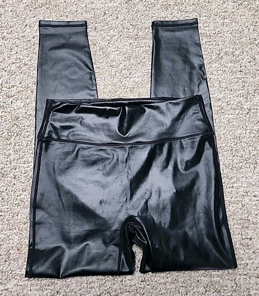 Fabletics Anywhere Motion365+ Shine High-Waist Legging L NWT Black Shine 28×27