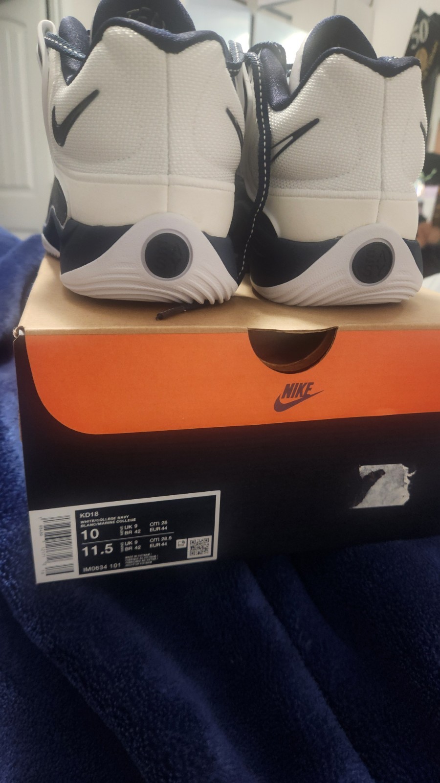 KD 18 White/College Navy Team Issued-Men’s Size 10