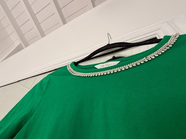 NWOT Lilly Pulitzer XXS Etta Scoop Neck Tee Embellished FABULOUS