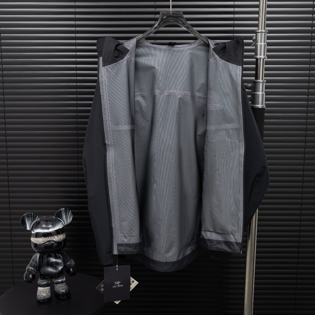 Arcteryx BETA LT winter Jacket Men’s Black Size XL new