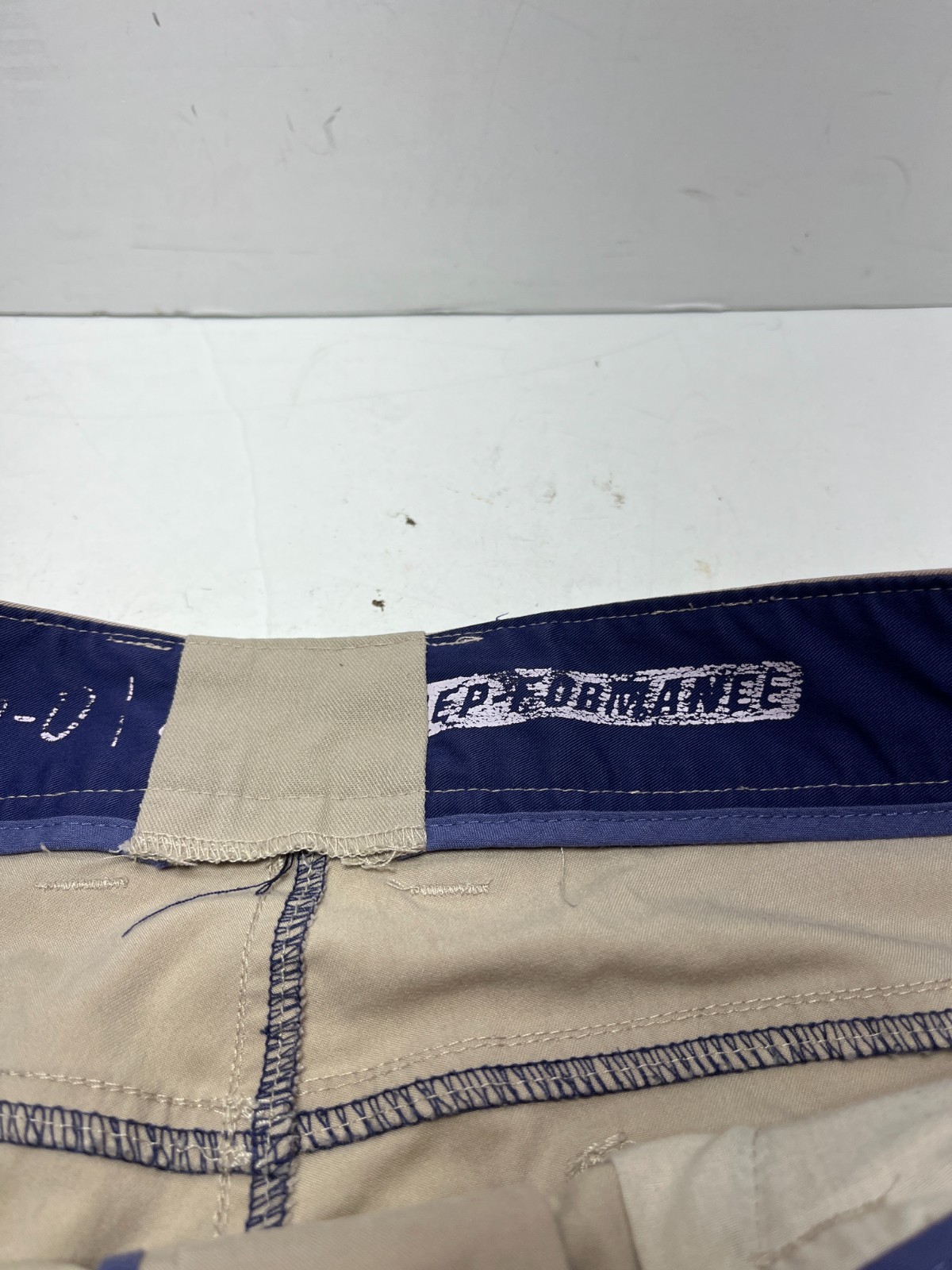 Johnnie-O Pants Mens 34×30 Khaki Prep-Formance Cloudbreak Performance Golf