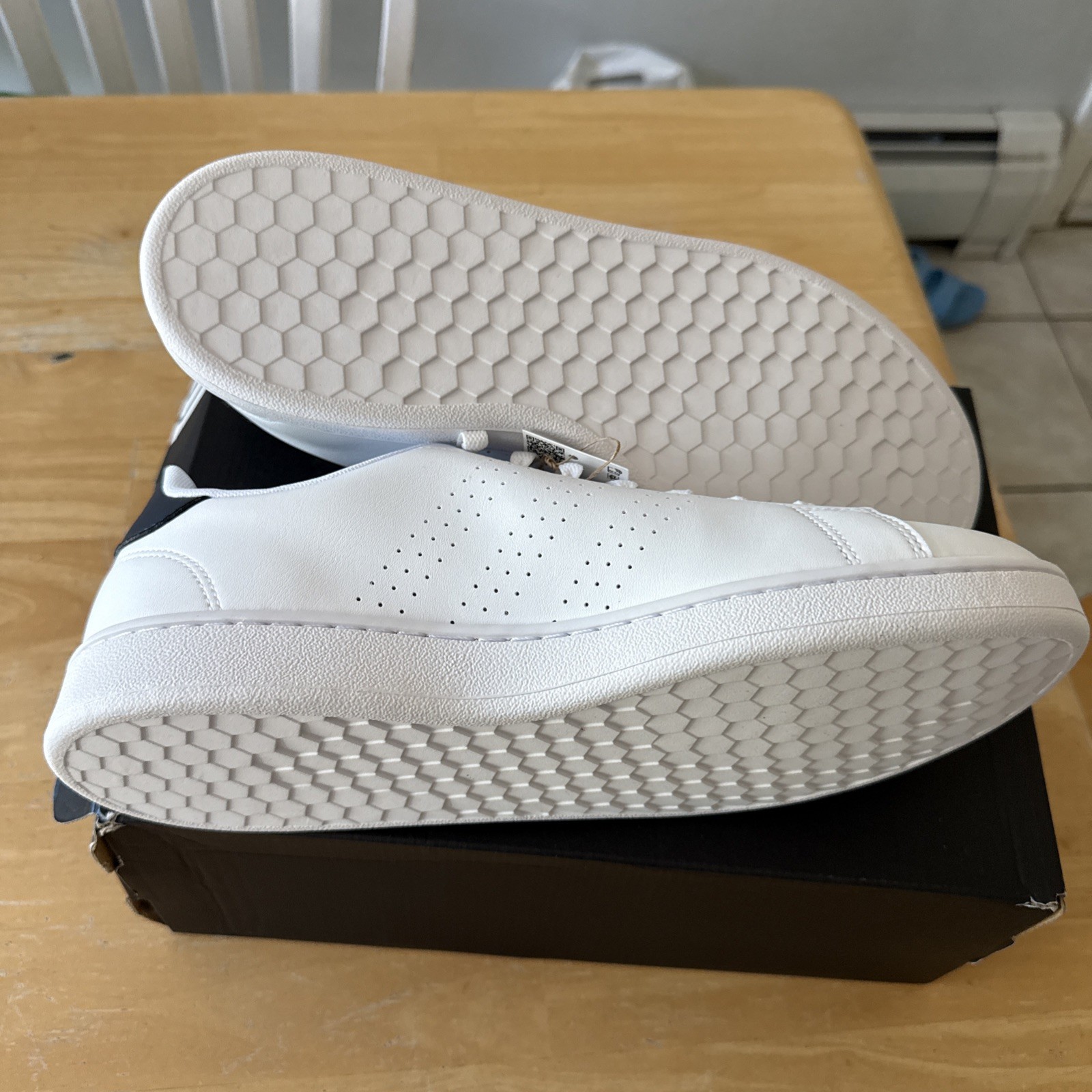 Adidas Mens Classic Casual Old School Advantage Sneaker Shoes White/Navy GZ5299