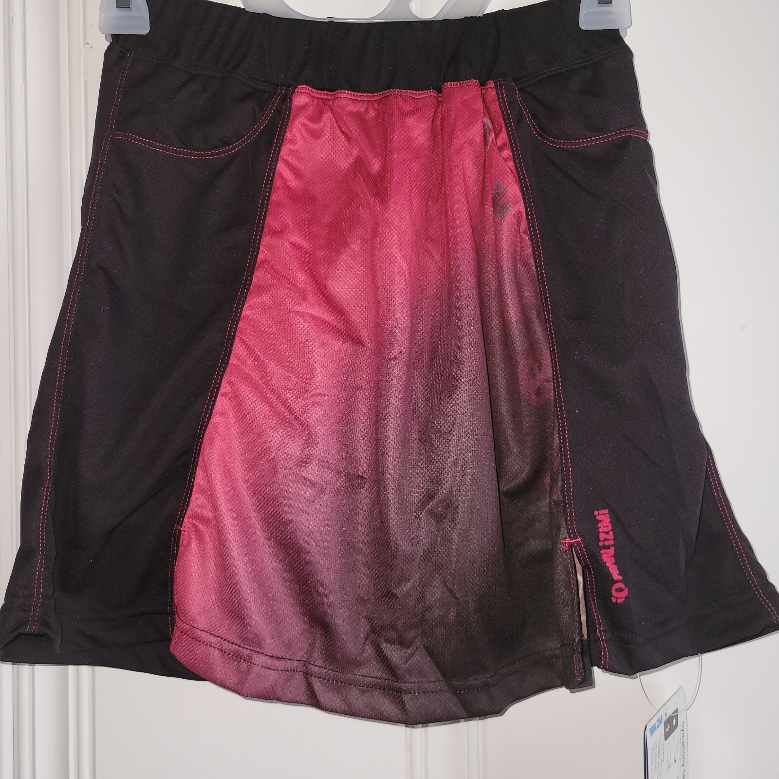 Pearl Izumi Symphony Cycling Skort Skirt Black W/ Red Light Chamois Sz Sm NWT