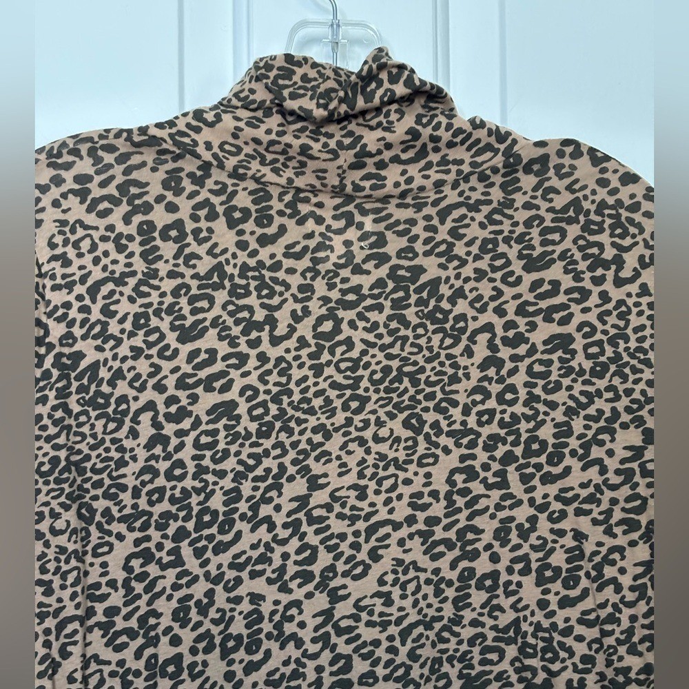 EUC BDG Leopard Print Turtleneck Long Sleeve Top – Brown & Black thin cotton XL