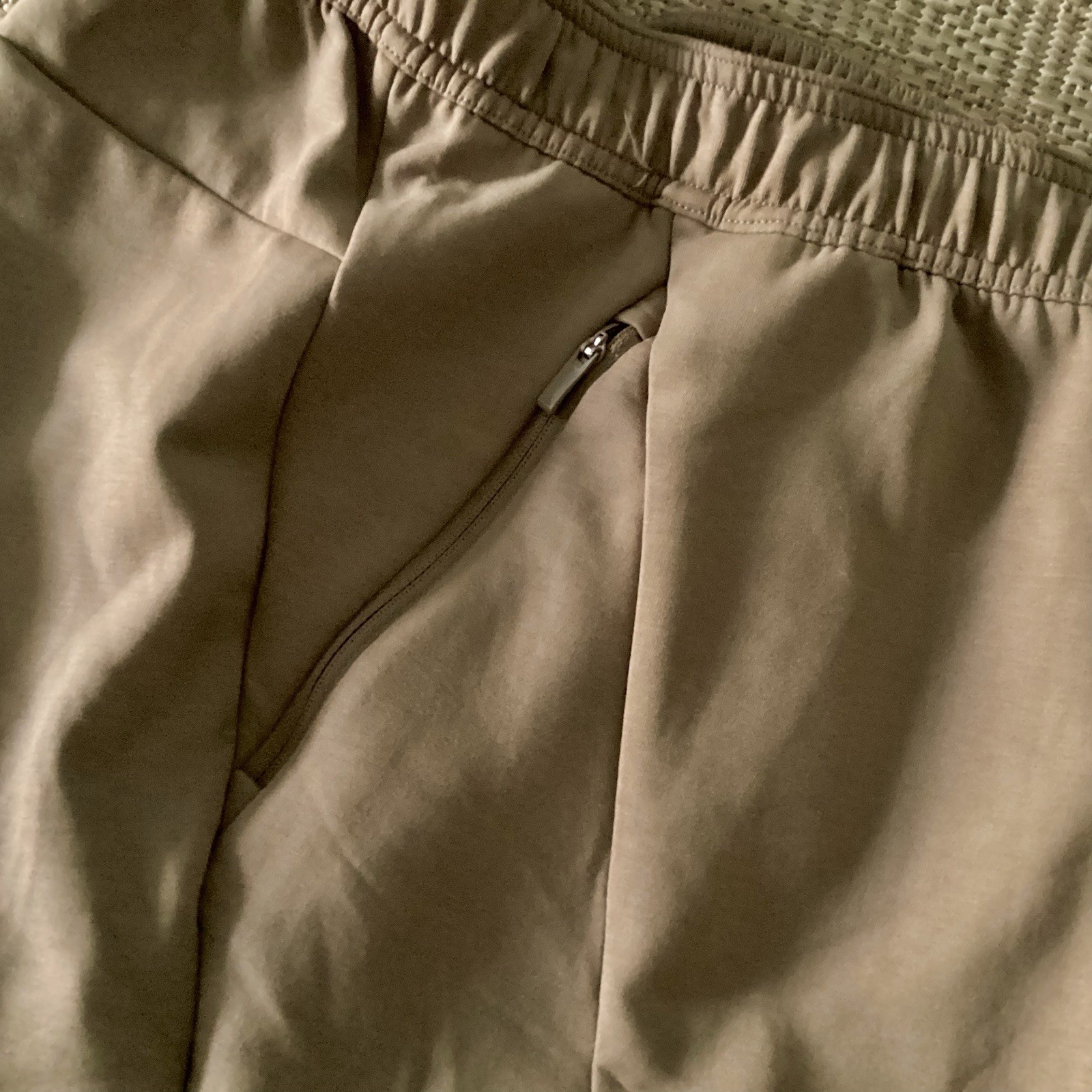 NEW Mens $75 ADIDAS D4T Space Knit Training Pants JX1168 Chalky Brown XL