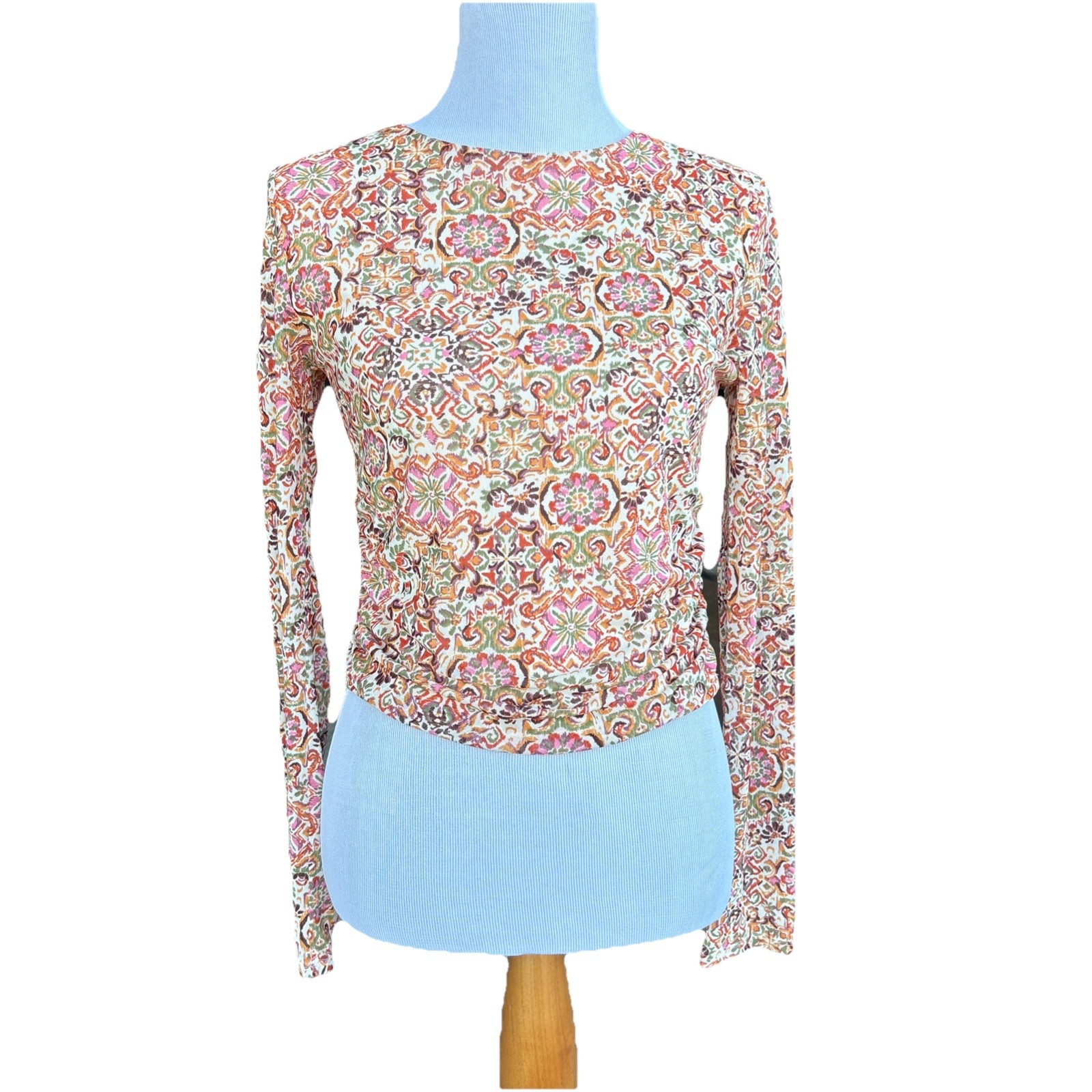 ACTIVE USA junior’s top size large multicolor fitted long sleeve blouse