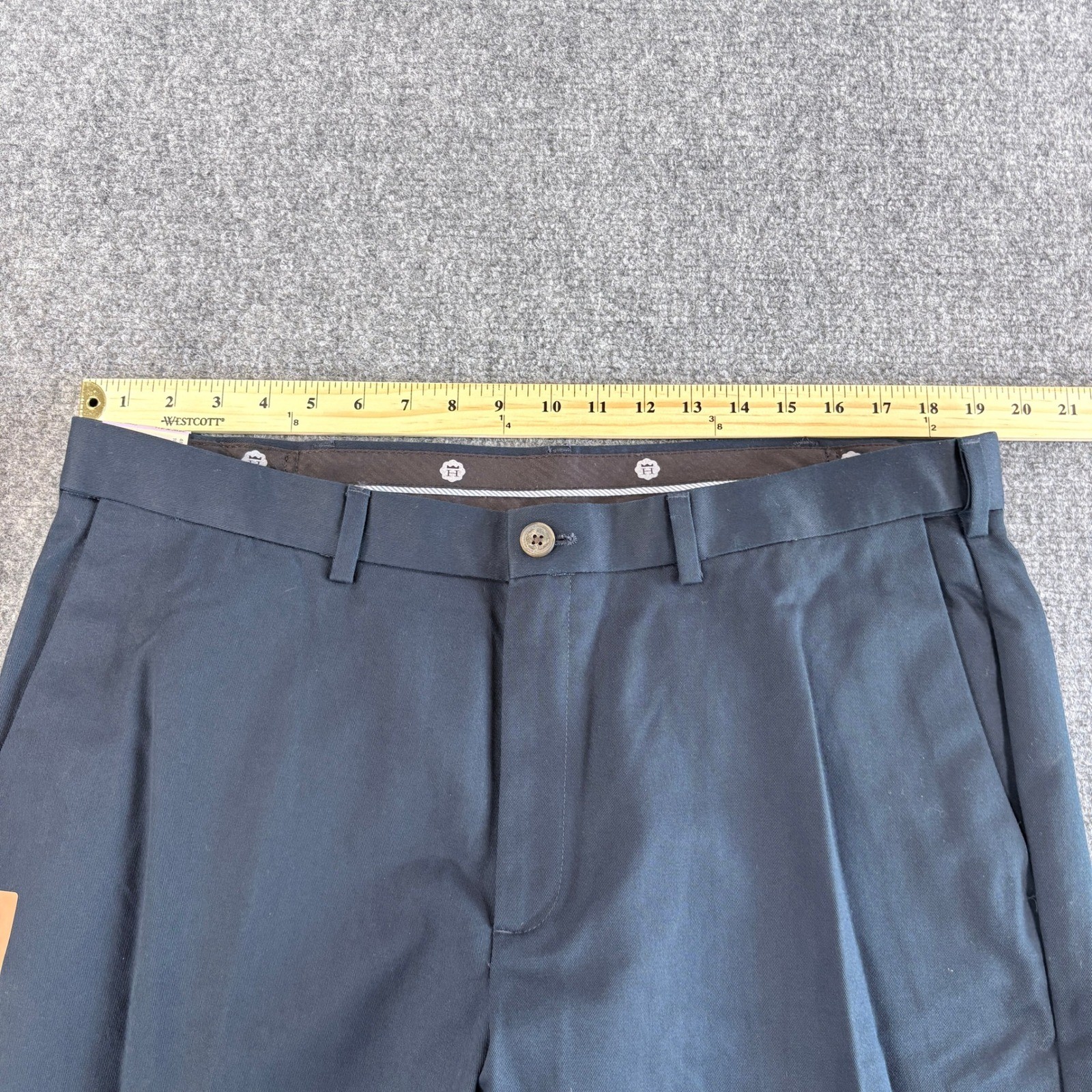Haggar Work to Weekend No Iron Khaki Mens Navy Blue Classic Fit Pants 38×31 NEW