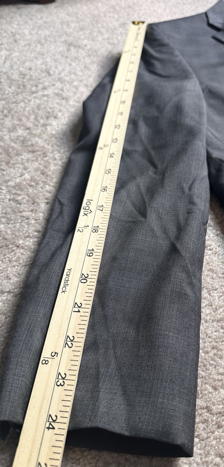 Joseph Abboud Men’s Charcoal Gray Wool Suit 40R, 100% Wool —- #50