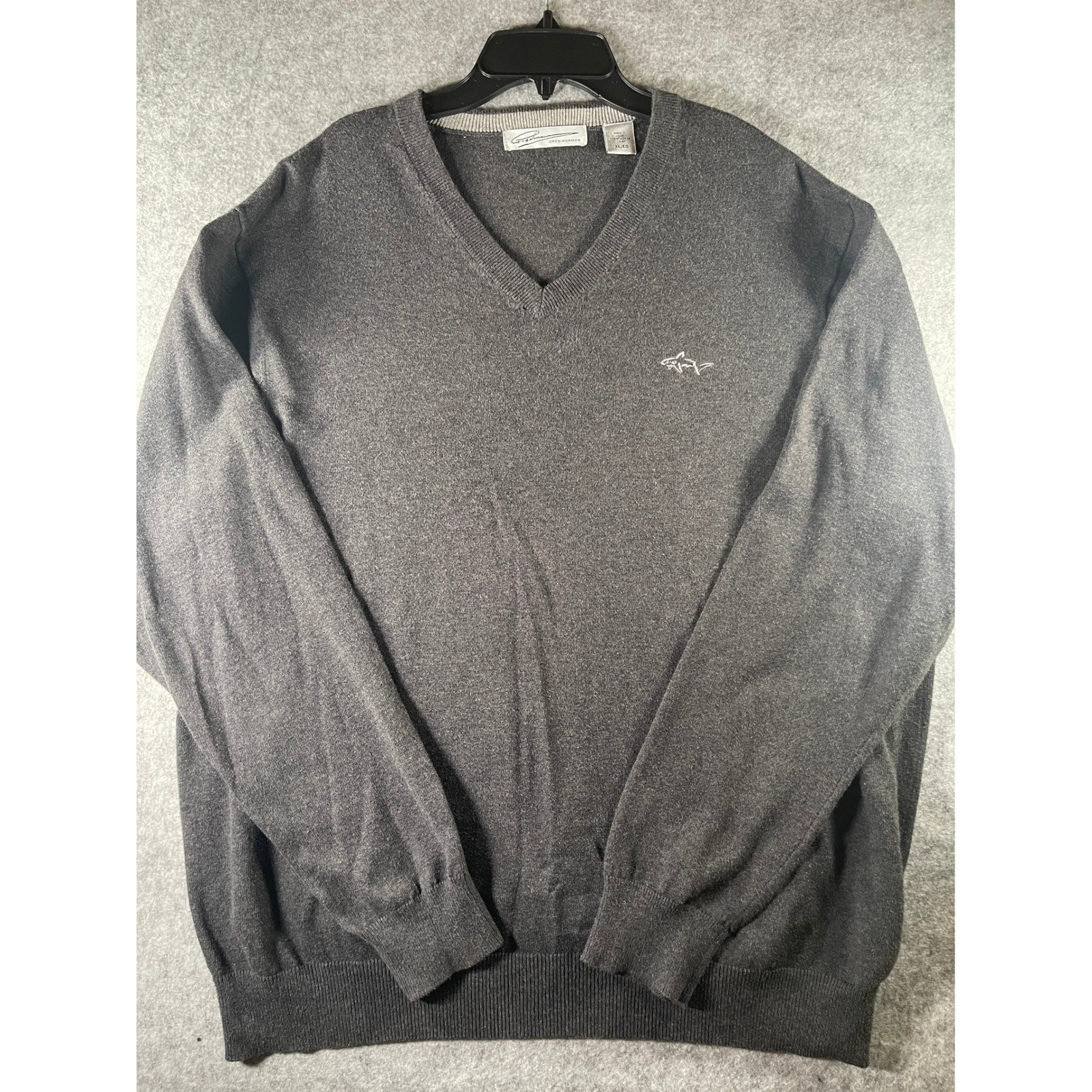 Greg Norman Mens V-Neck Sweater XL Charcoal Gray Heather Shark Logo Pullover