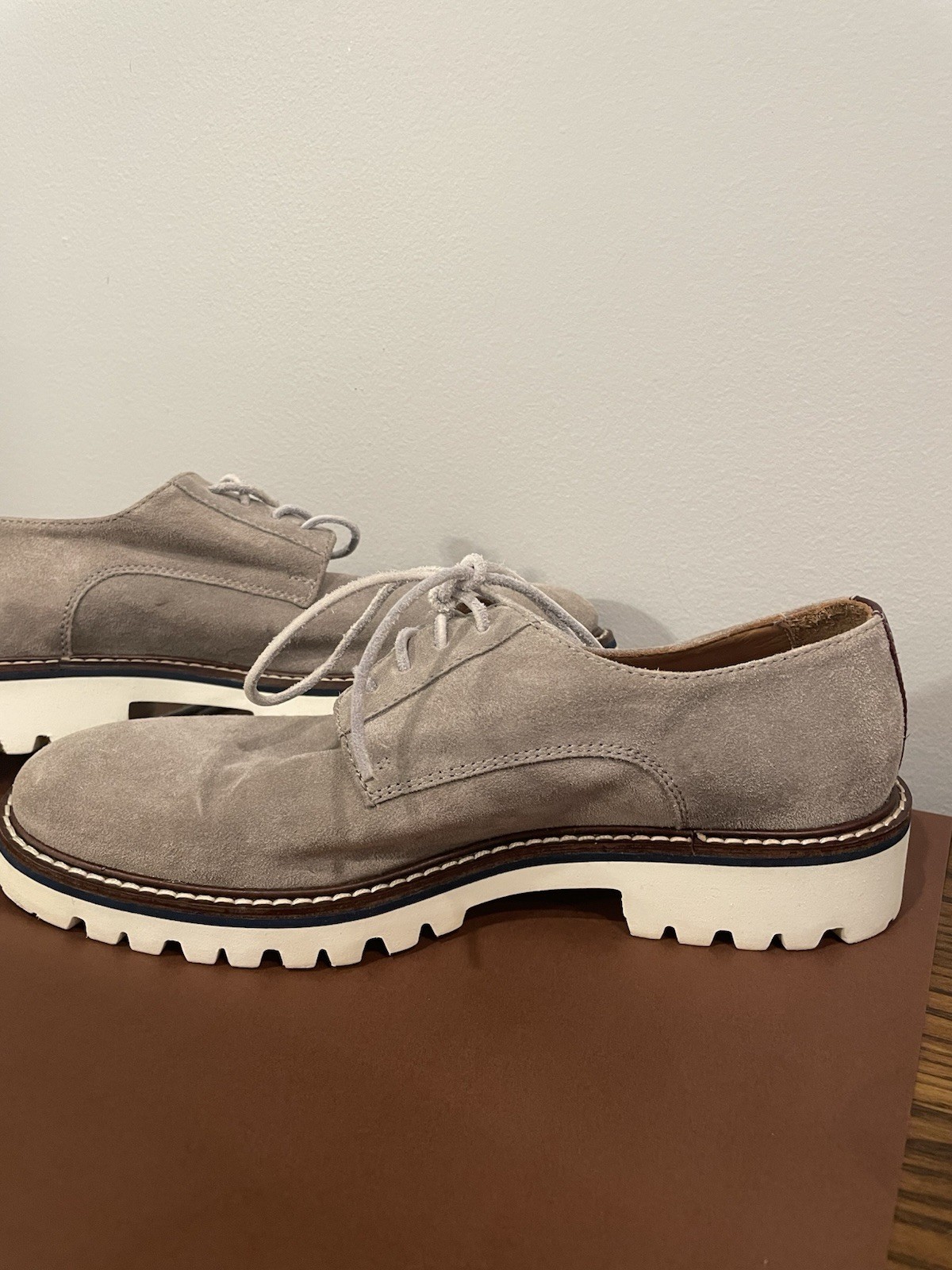 Luxury Italian made Wearlight Men’s Suede Derby Shoes Light Gray Lace Up