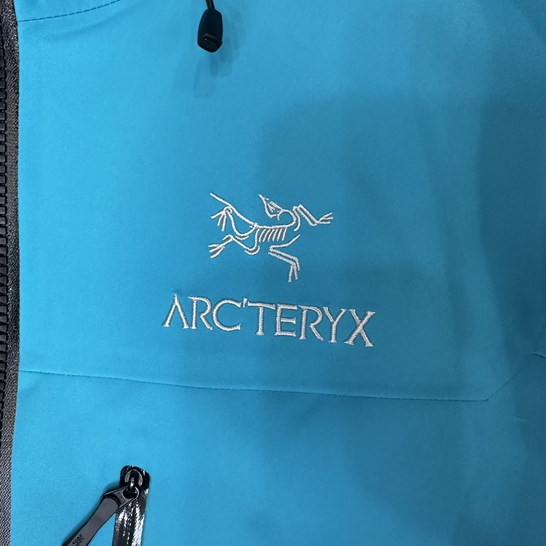 Arcteryx Alpha SV winter Jacket Men’s BRIGHT BLUE Size L new