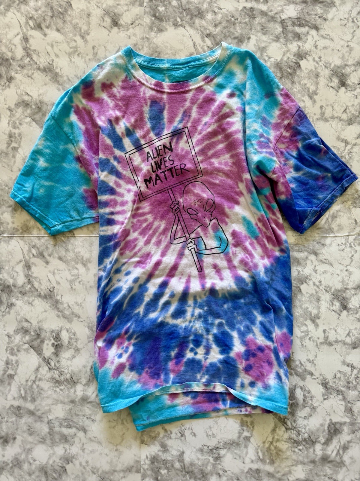 ALIEN LIVES MATTER Unisex T-shirt Size XL In Pink & Blue Tie-dye