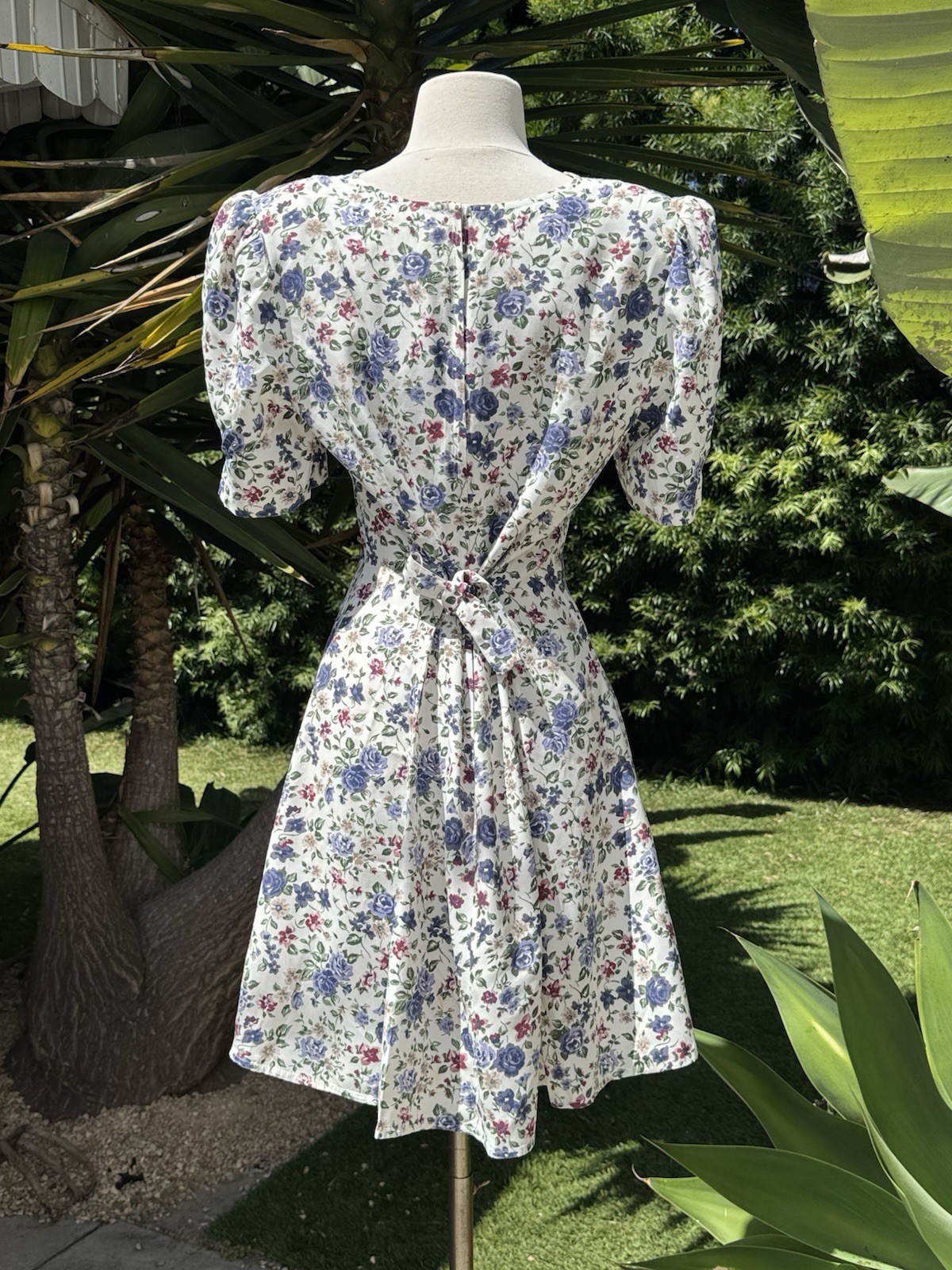 Vintage 90s Buyer Too California Floral Mini Rayon Sweetheart Neckline Dress M