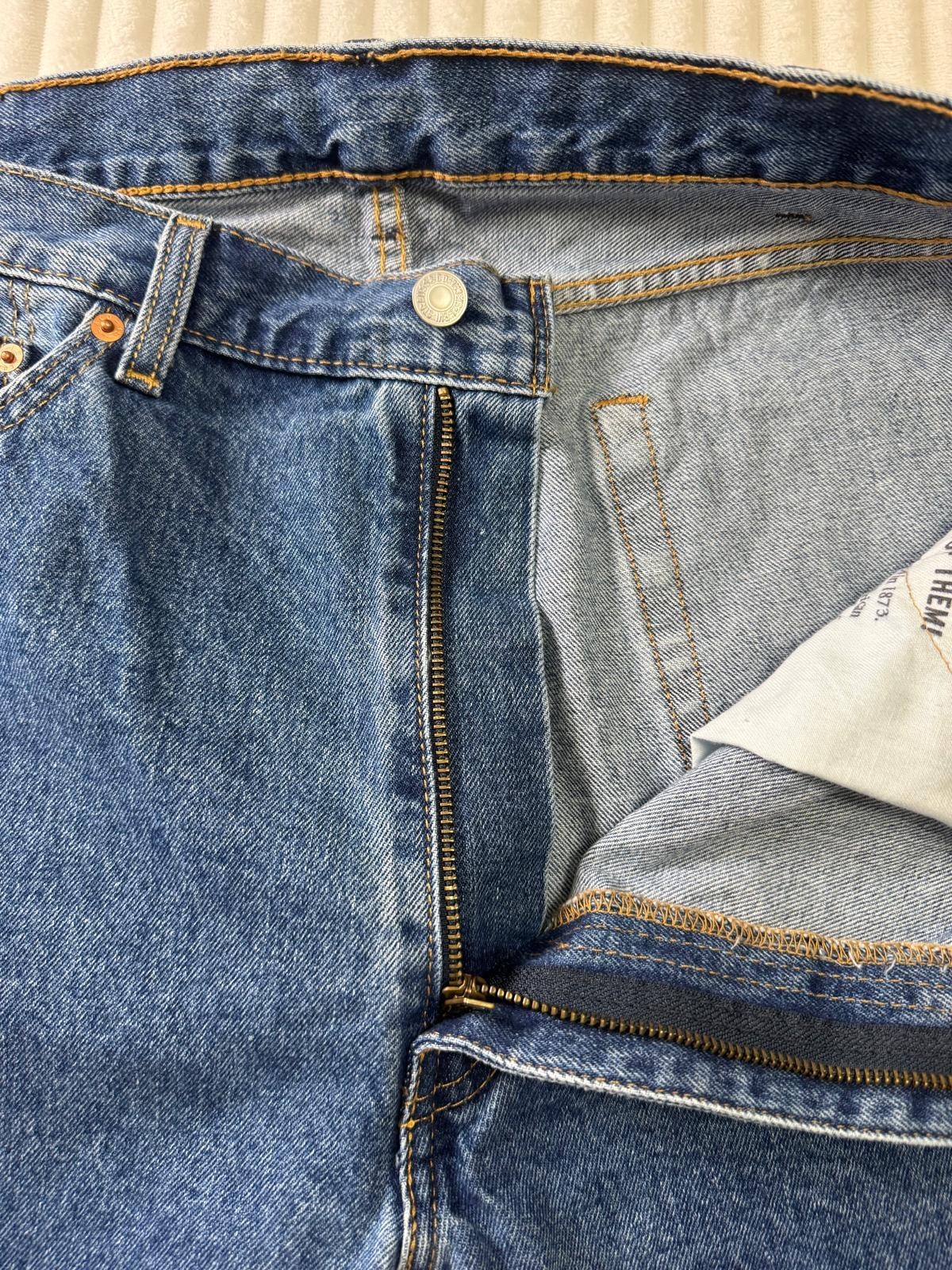 Levis 505 Jeans Mens 40×30 Blue Regular Straight Medium Wash Zip Fly