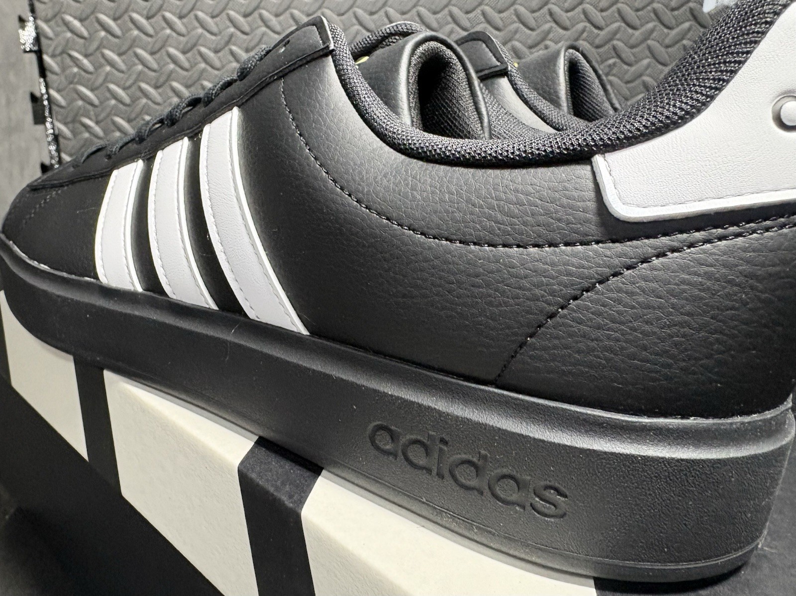 adidas GRAND COURT 2.0 MENs Size 10 NEW in Box/tag FREESHIP JR0546