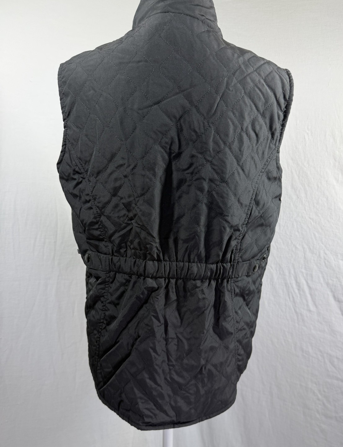 Magellan Sportswear: black lightweight quilted vest women’s size M