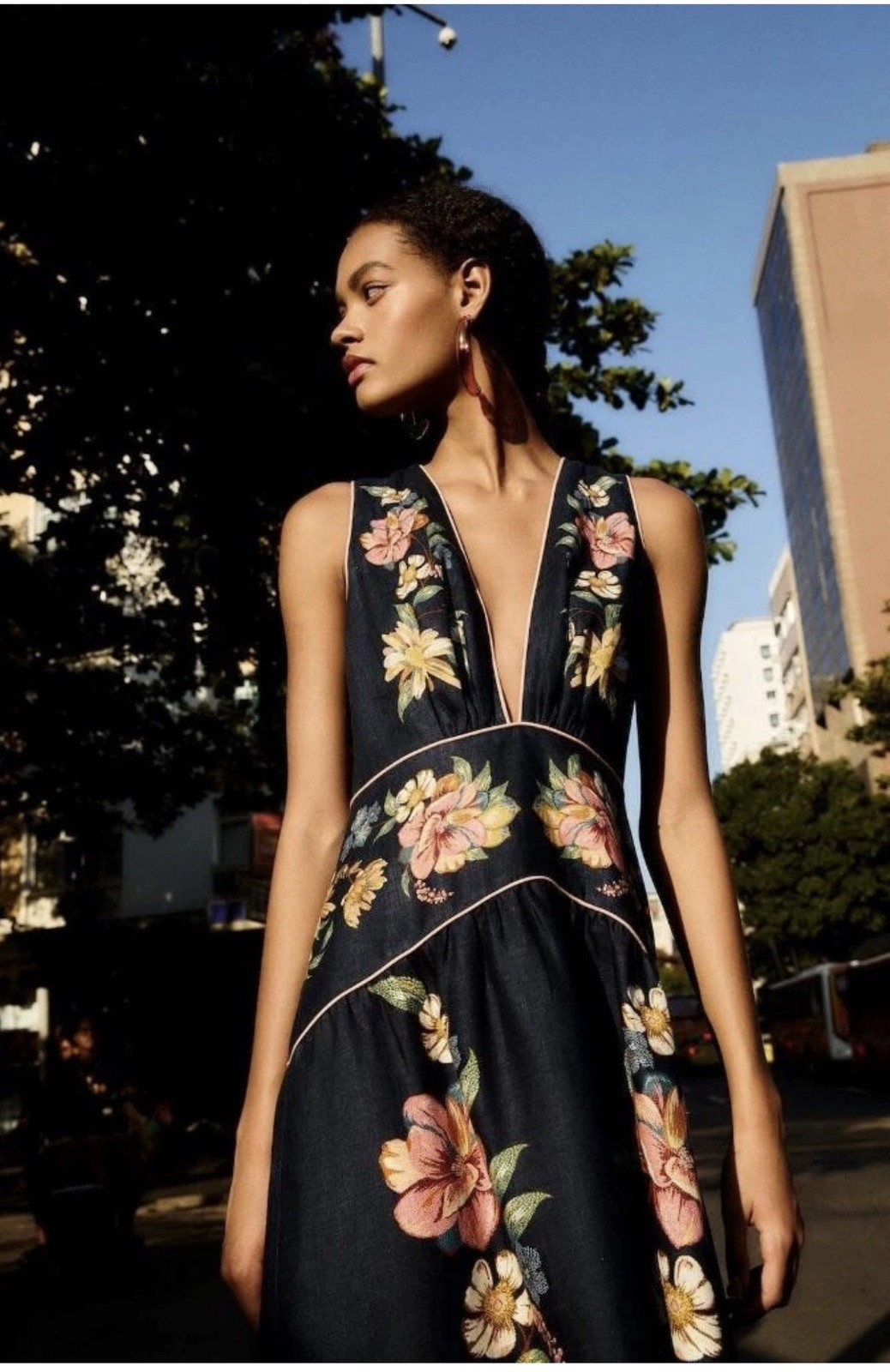 NWT AUTH FARM RIO Dark Blue Maira Floral Premium Linen Midi Dress Sz MEDIUM M