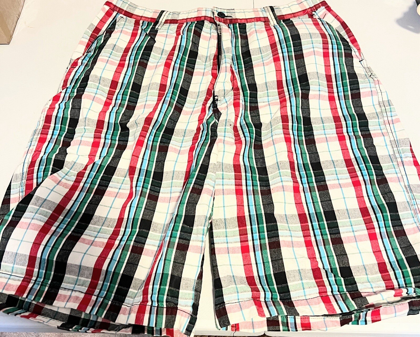 PJ Mark Mens 38 Blue Green White Red Plaid Bermuda Chino