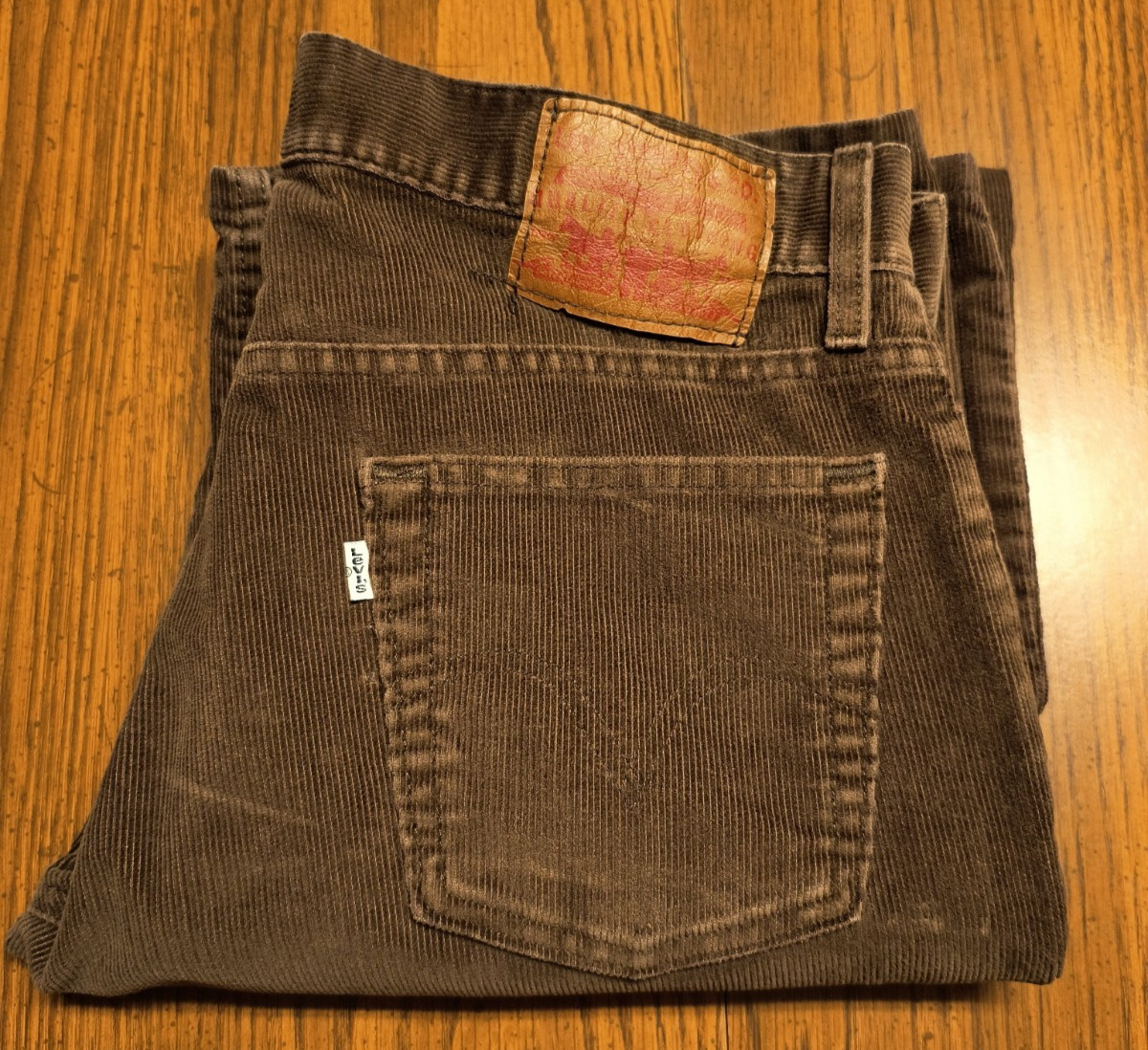 LEVI’S Jeans 527 Low Bootcut Corduroy W34 L34 Brown Mens Strauss & Co. Irregular
