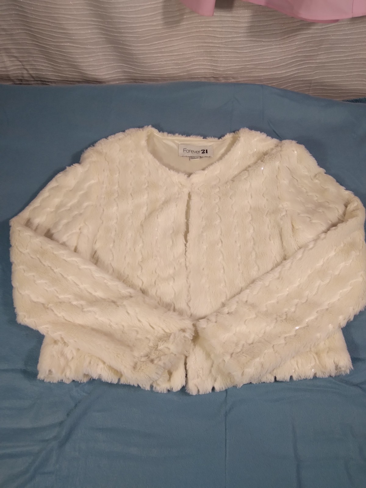 Forever 21 Textured Faux Fur Cropped Jacket Sz M