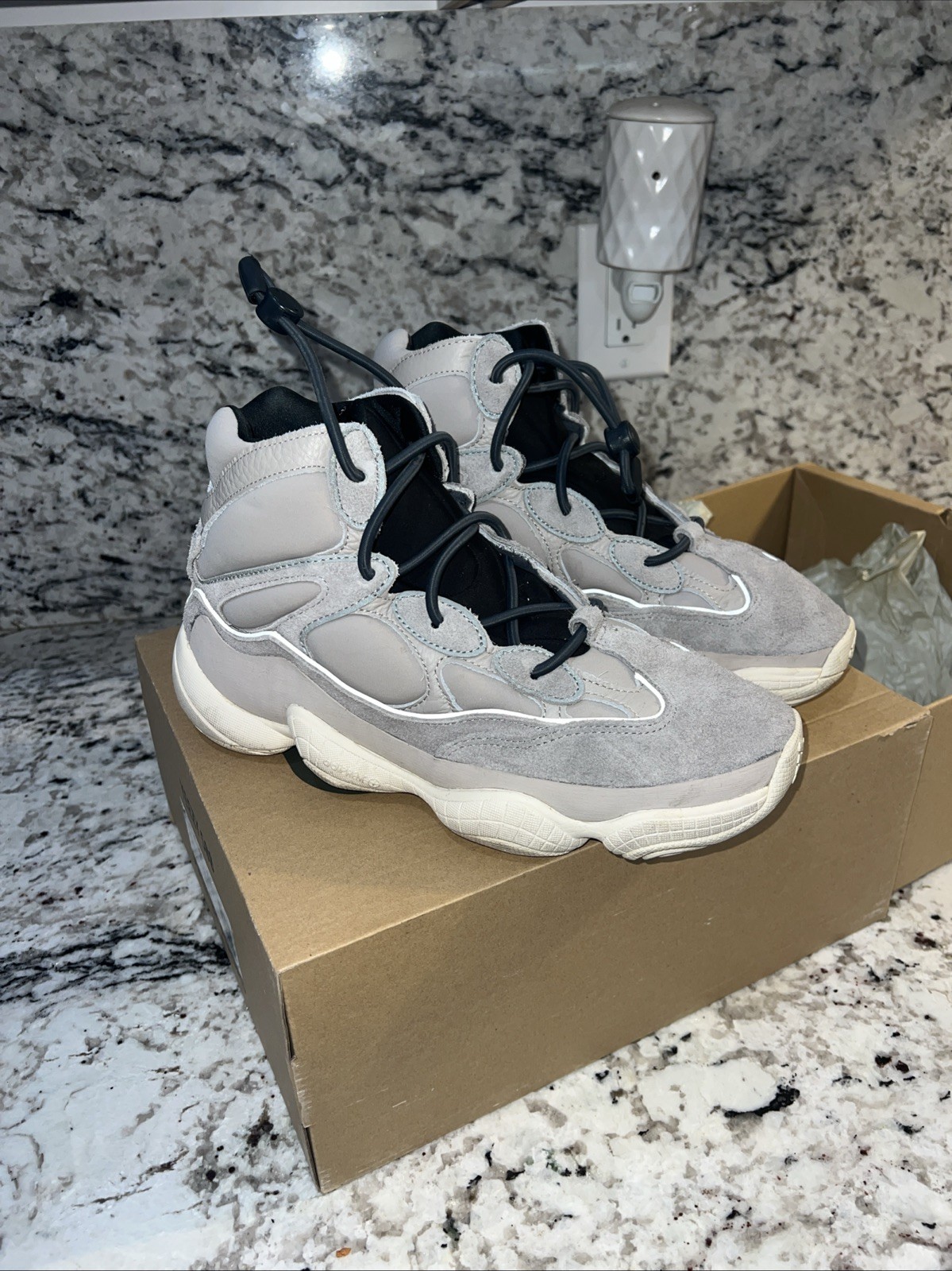 Adidas Yeezy 500 High Men’s Mistst Size 9.5