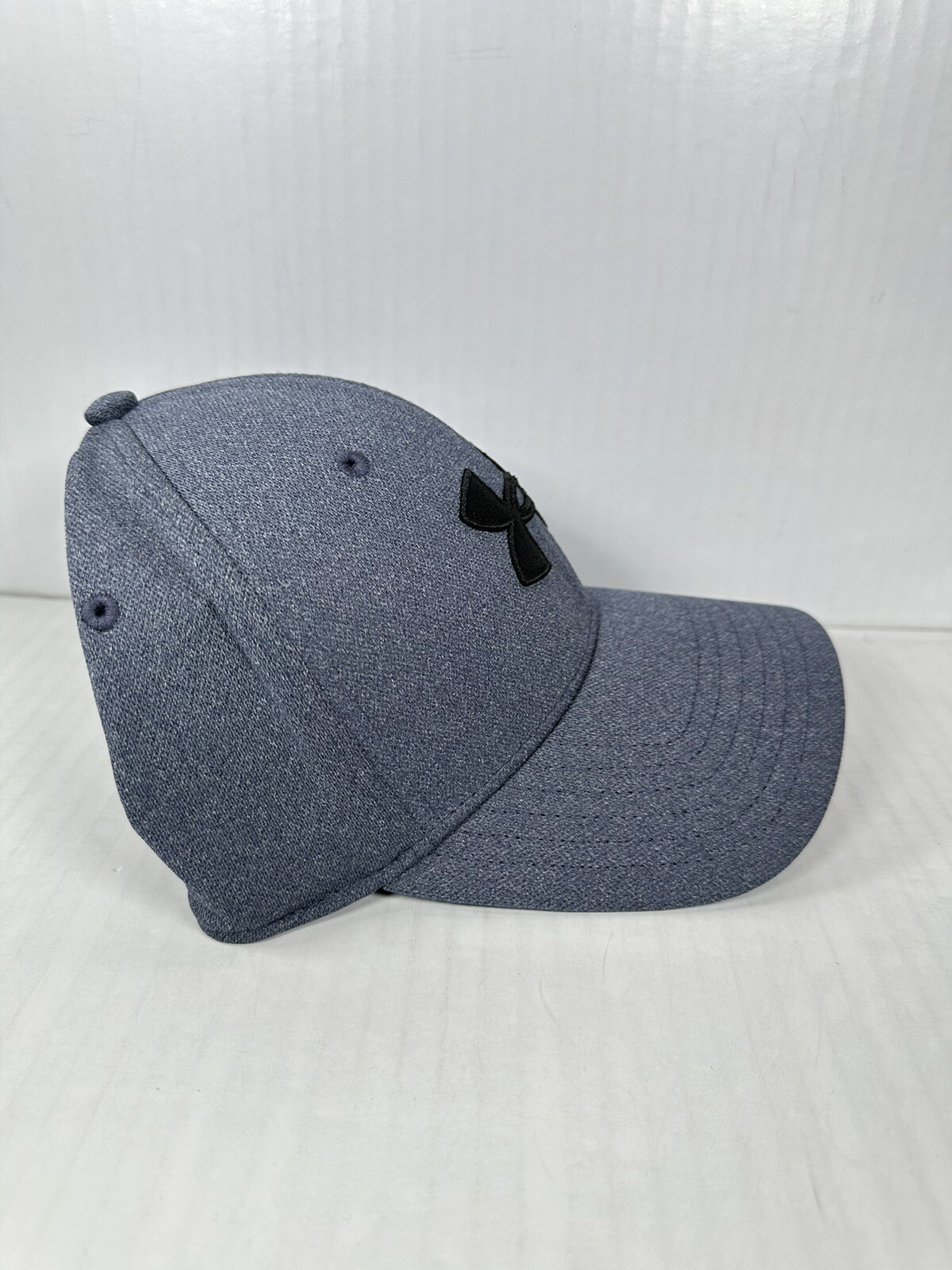 Size M/L Under Armour Blitzing Cap HeatGear Sweatband Wicks Stretch Navy Black