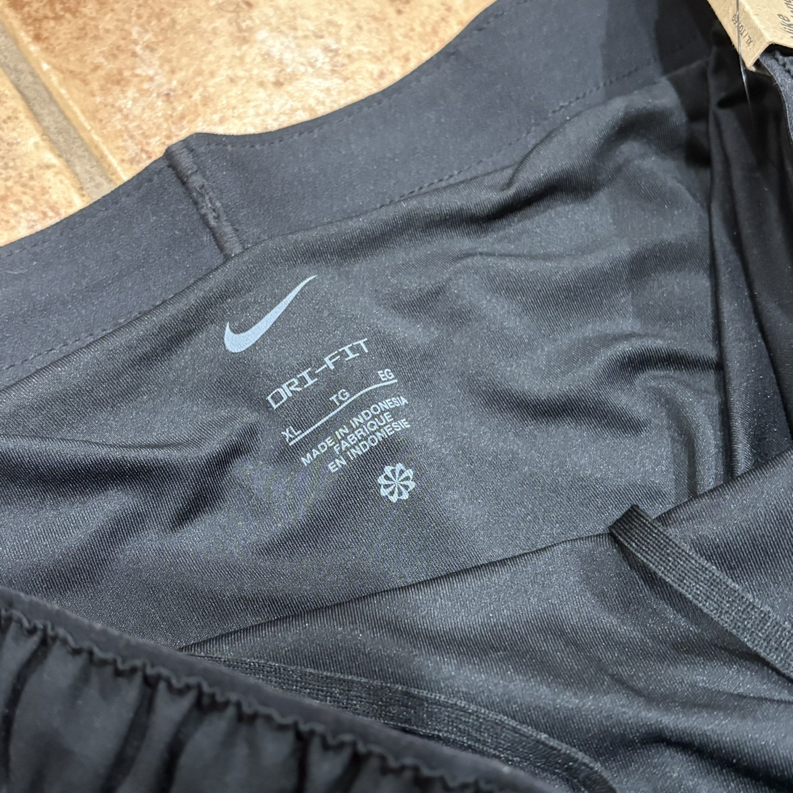 Nike Dri-FIT Challenger 5″ Running Shorts Black DV9363-010 Men’s XL New