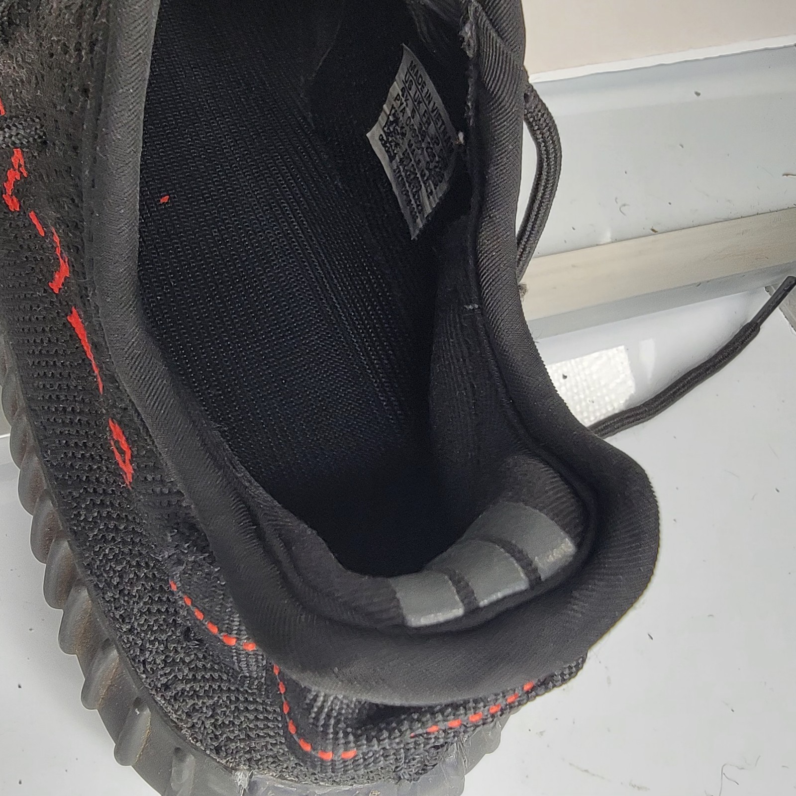 Adidas Yeezy Boost 350 V2 Bred CP9652 Black Red Men’s 6.5 Women 8 Sneaker 2018