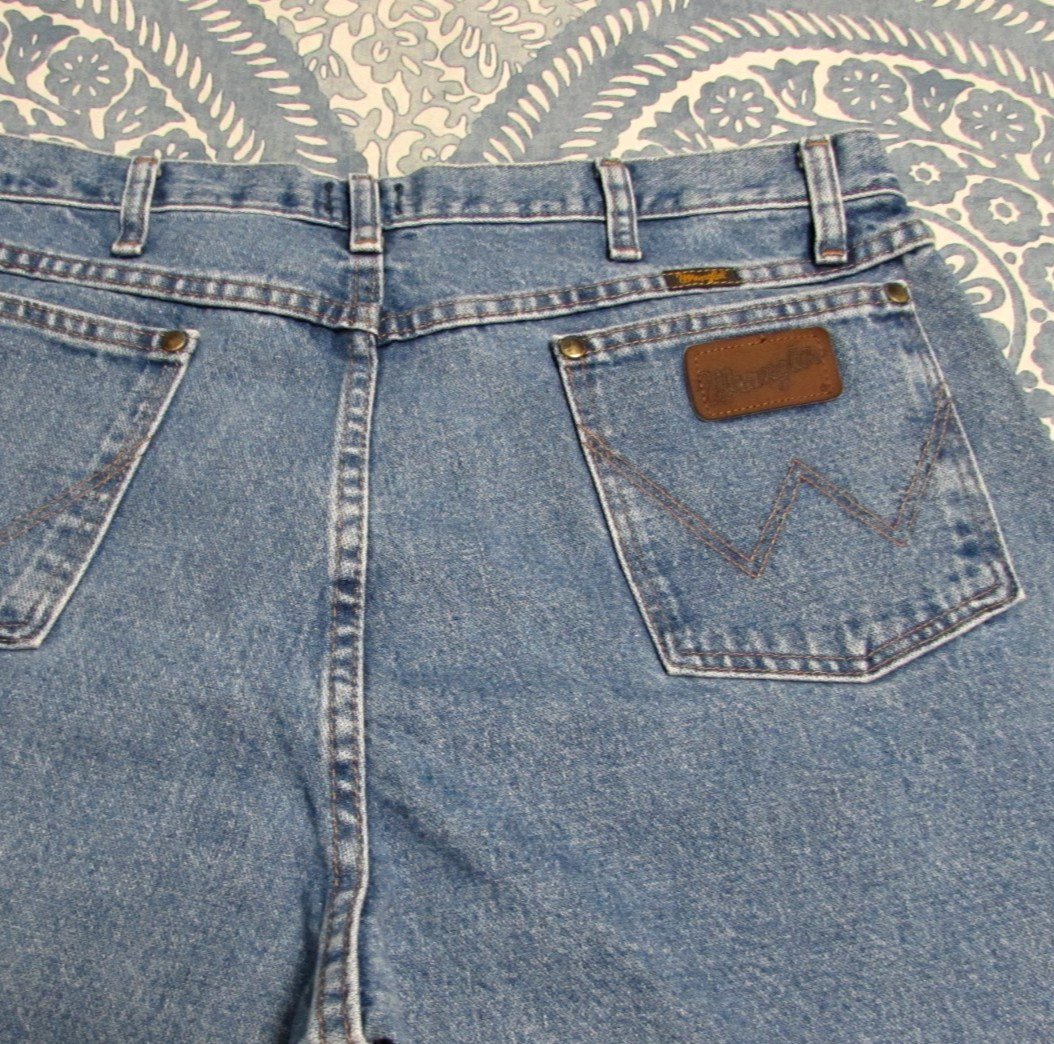 VTG Wrangler 47MWZ Jeans Men 37×31 Blue Denim Light Wash Cowboy Cut US Fabric