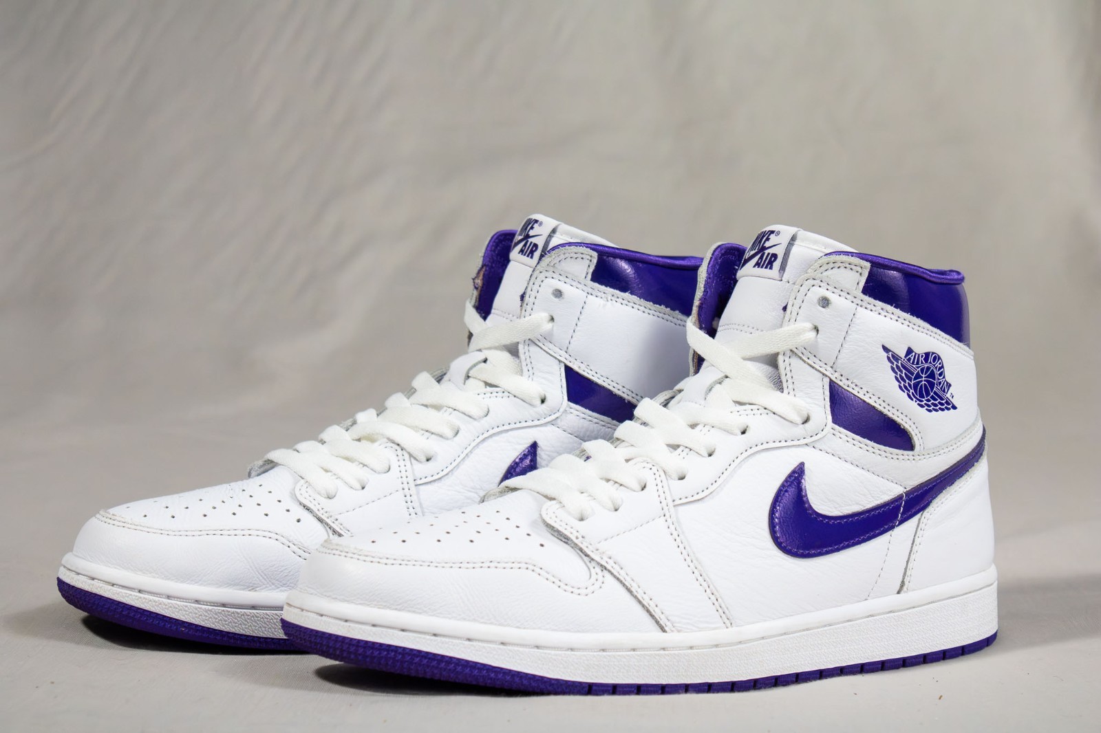 WORN ONCE, OG BOX Size 9.5M 11W – Air Jordan 1 OG High Court Purple W VNDS