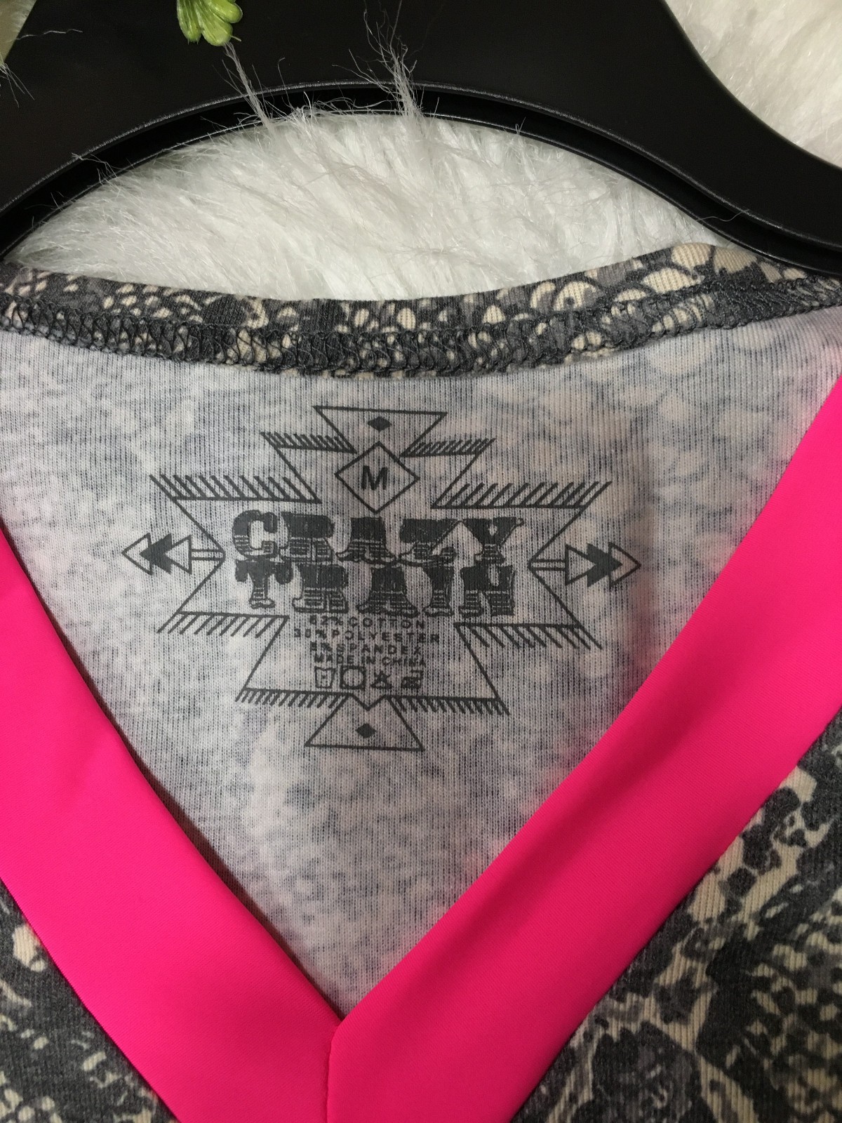 Crazy Train Top Women’s Sz. M Snake Print Neon Pink Contrast Short Sleeve V-Neck