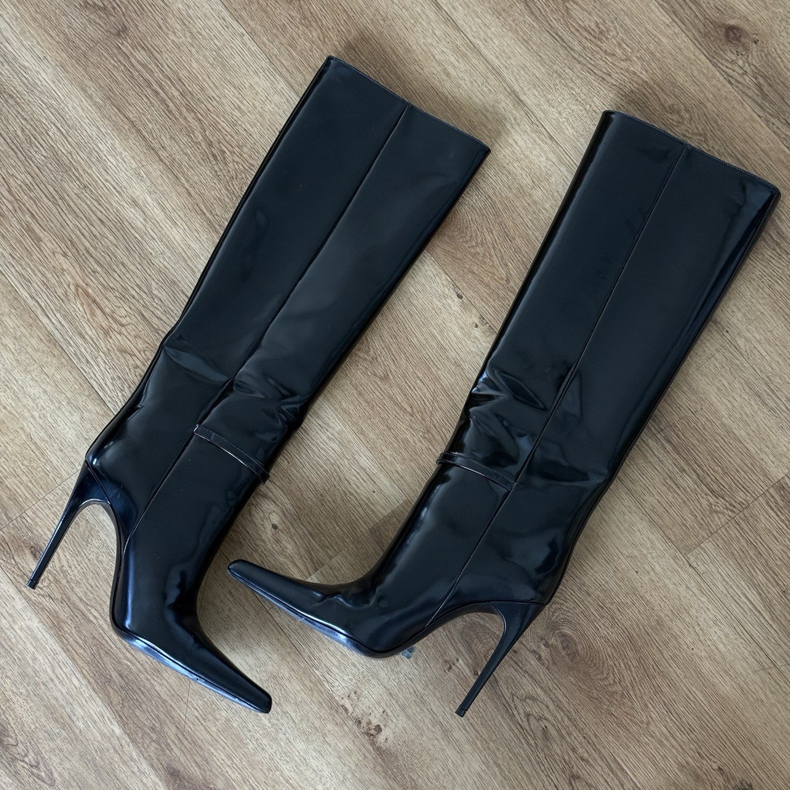 Saint Laurent Vendome 110mm buckled boots.