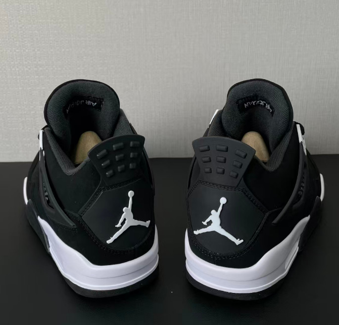 Jordan 4 Retro “White Thunder” Men’s Mid Top Basketball Shoes Size 7-12